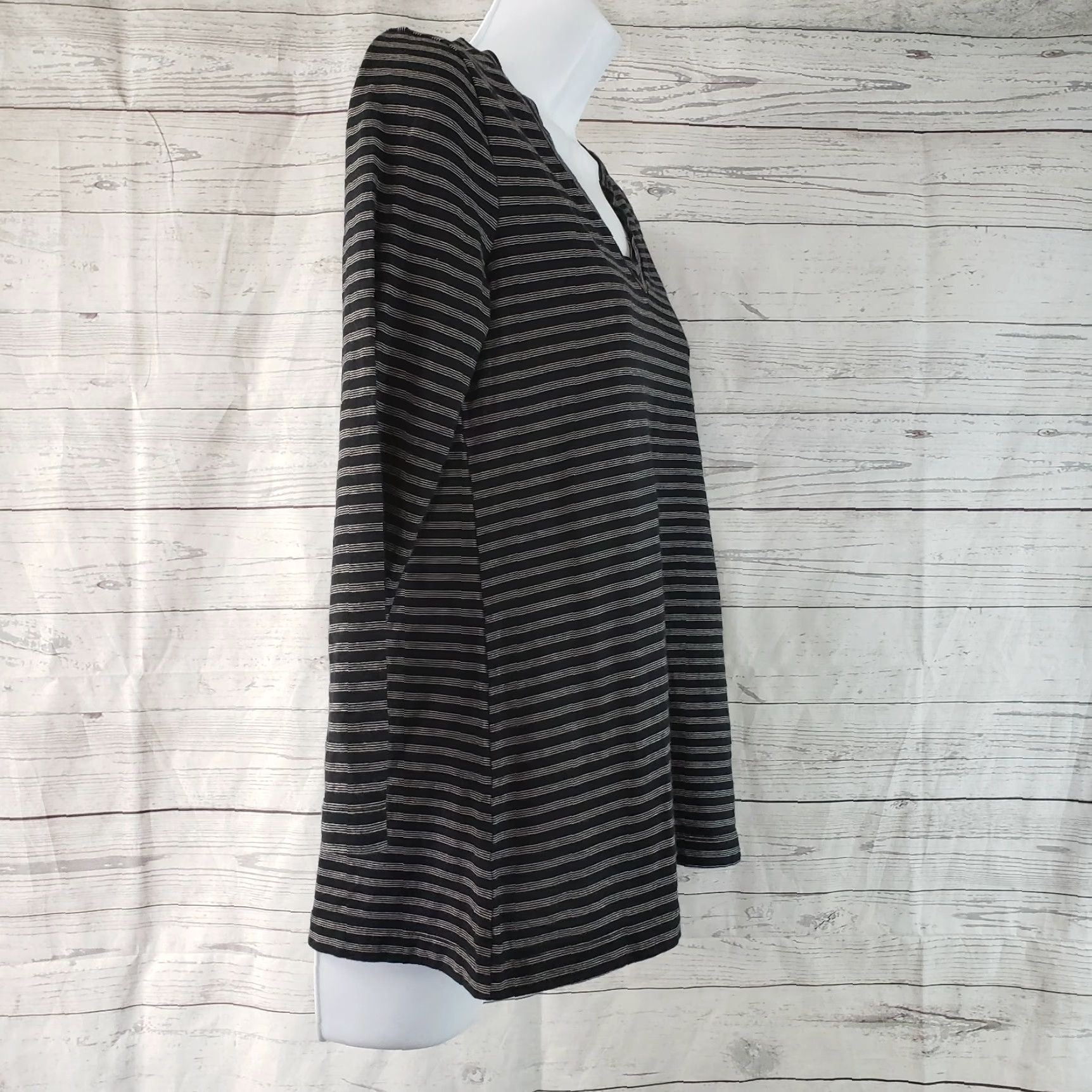 Loft LOFT Ann Taylor Womens Top Sz Medium Black Gray Striped Back Tie Cotton Blend T-Shirt Casual V-Neck 3/4 Sleeve Size M / US 6-8 / IT 42-44 - 2 Thumbnail