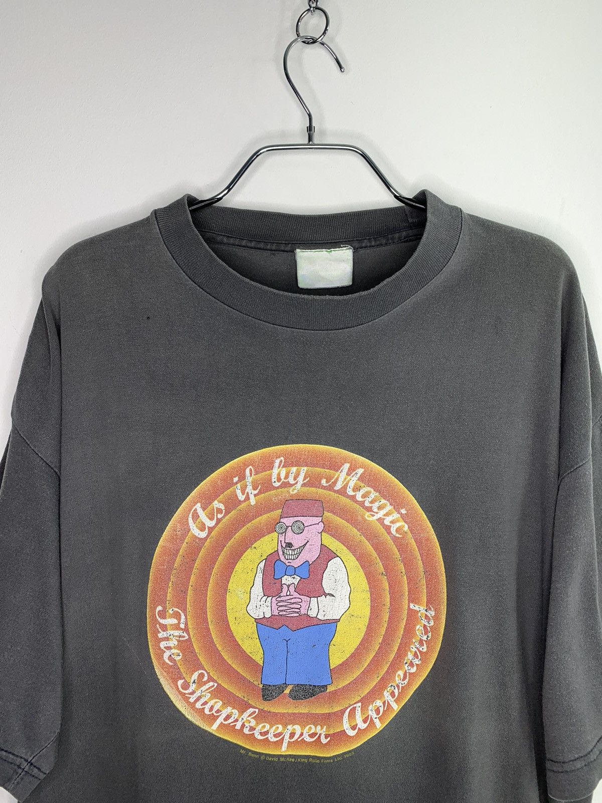 Vintage Vintage Mr. Benn The Shopkeeper 1993 T-Shirt XL Size Size US XL / EU 56 / 4 - 3 Thumbnail
