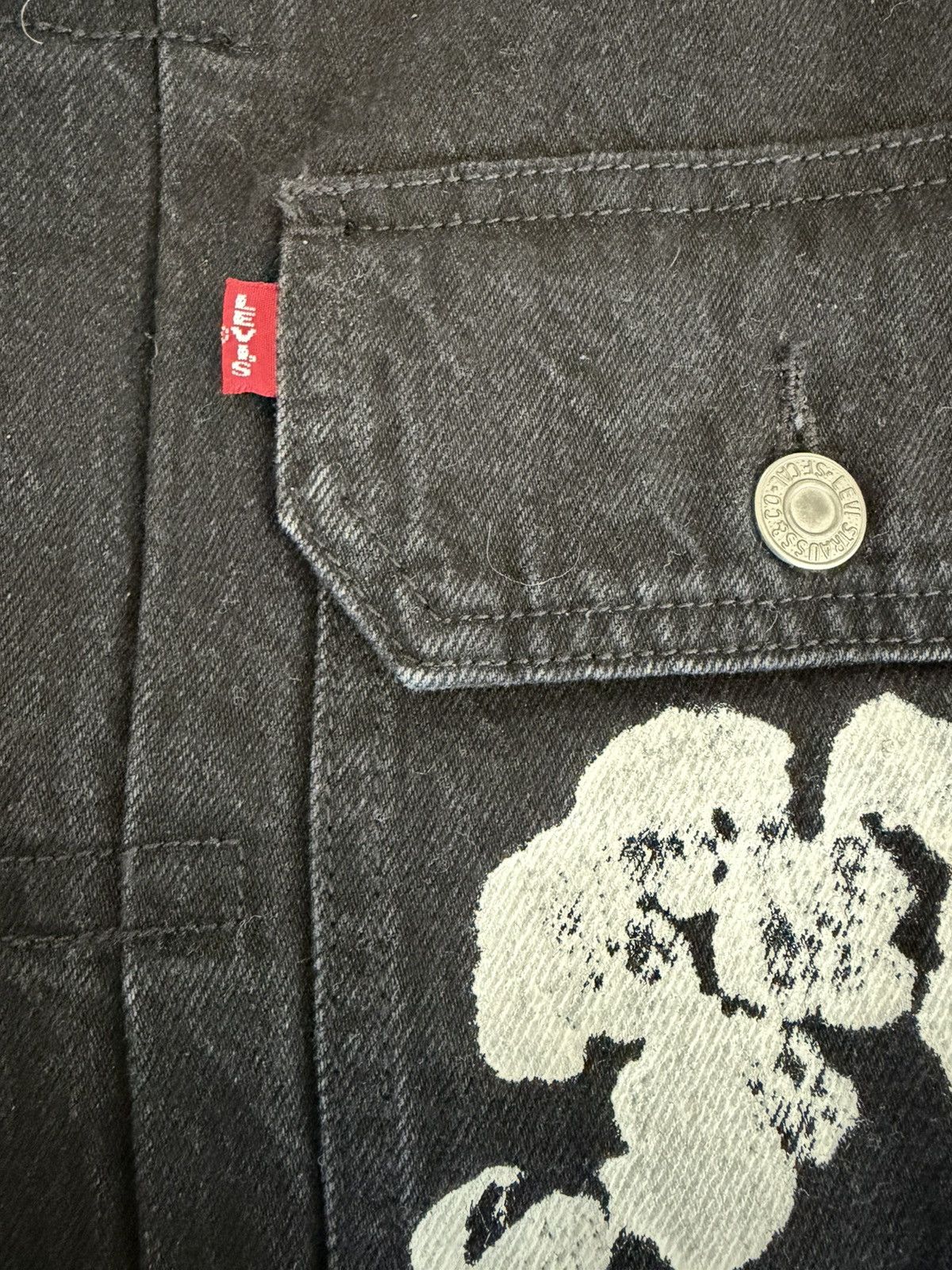 DENIM TEARS Denim Tears x Levis Wreath Denim Jacket Size Large Size US L / EU 52-54 / 3 - 6 Thumbnail