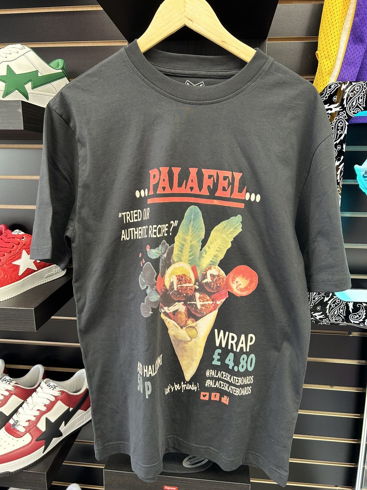Palace Palace T-shirt Size US M / EU 48-50 / 2 - 1 Thumbnail