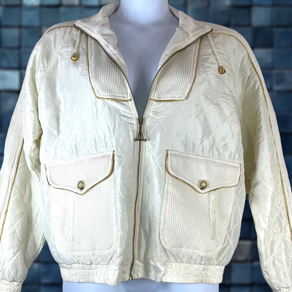 VINTAGE Hunt Club Jacket Women Medium Ivory Silk Shell Shoulder Pads Zipper Front Retro 90s Theme