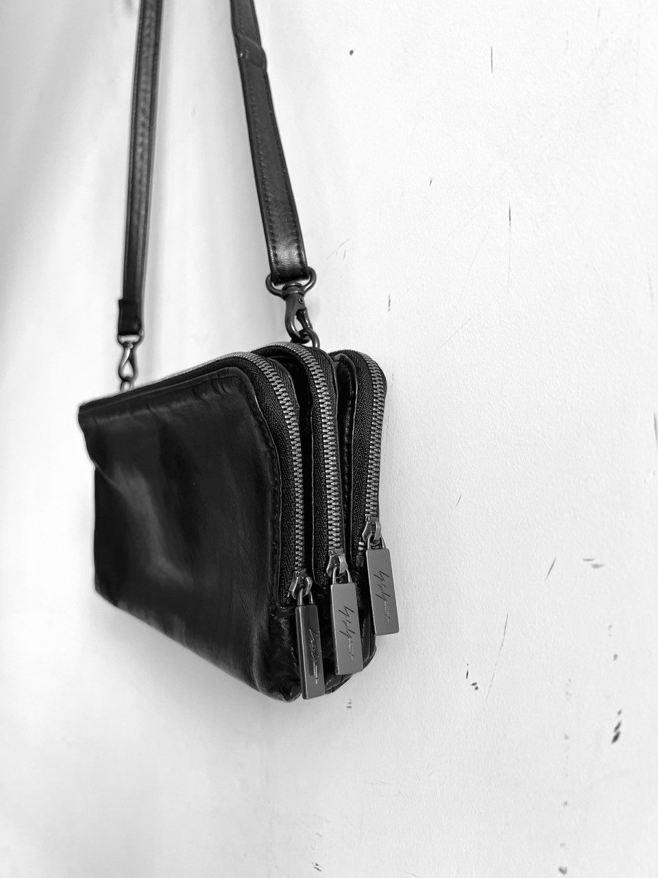 Yohji Yamamoto Yohji Yamamoto Femme - 3 Pocket Leather Shoulder Bag WALLET Size ONE SIZE - 4 Thumbnail