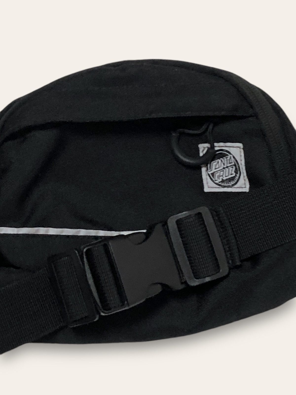 Santa Cruz Skateboards Vintage SANTA CRUZ Chest Cross Bag Skater Style Size ONE SIZE - 3 Thumbnail