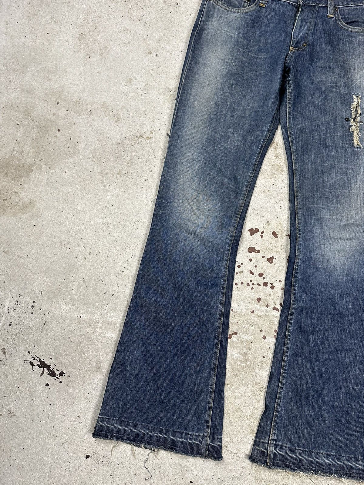 If Six Was Nine × Japanese Brand × Le Grande Bleu (L.G.B.) Vintage Y2K Reworked Flare Boot Cut Distressed Jeans Japan Size US 30 / EU 46 - 13 Thumbnail