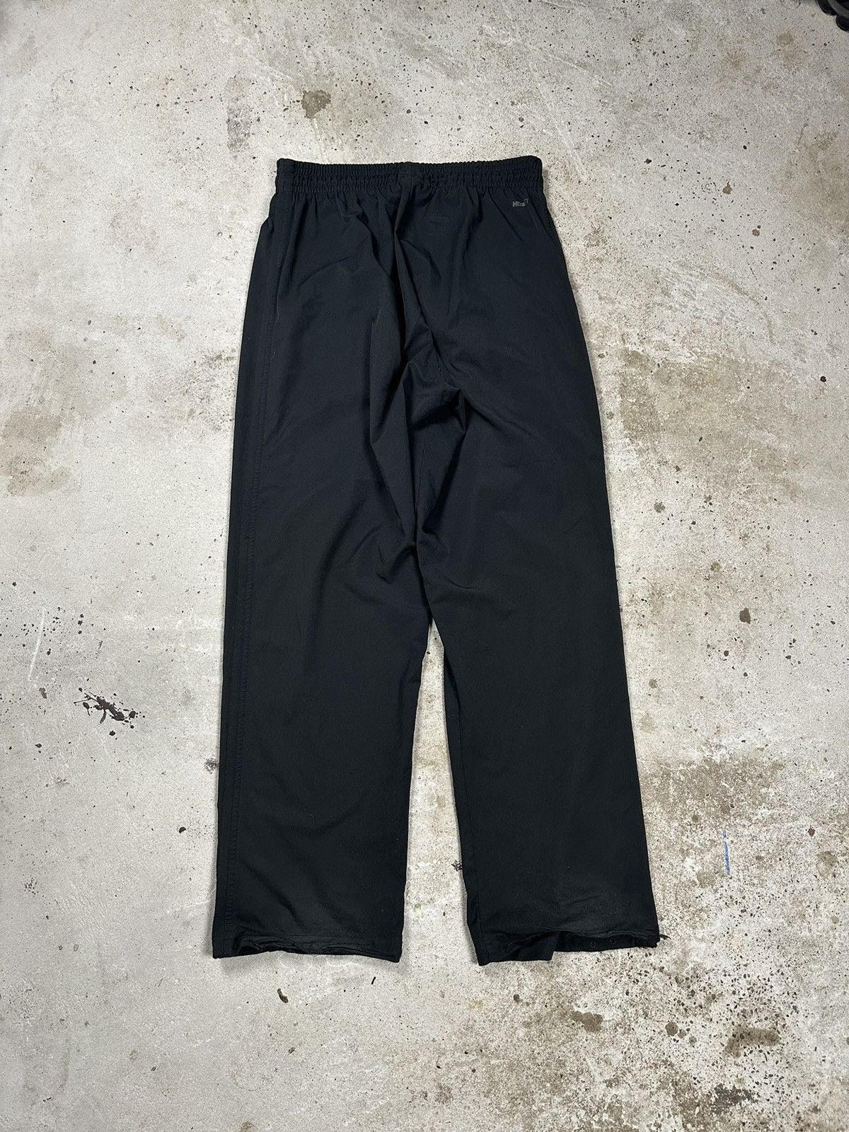 Nike × Vintage Vintage y2k Nike Black Track Pants Swoosh Size US 34 / EU 50 - 2 Thumbnail
