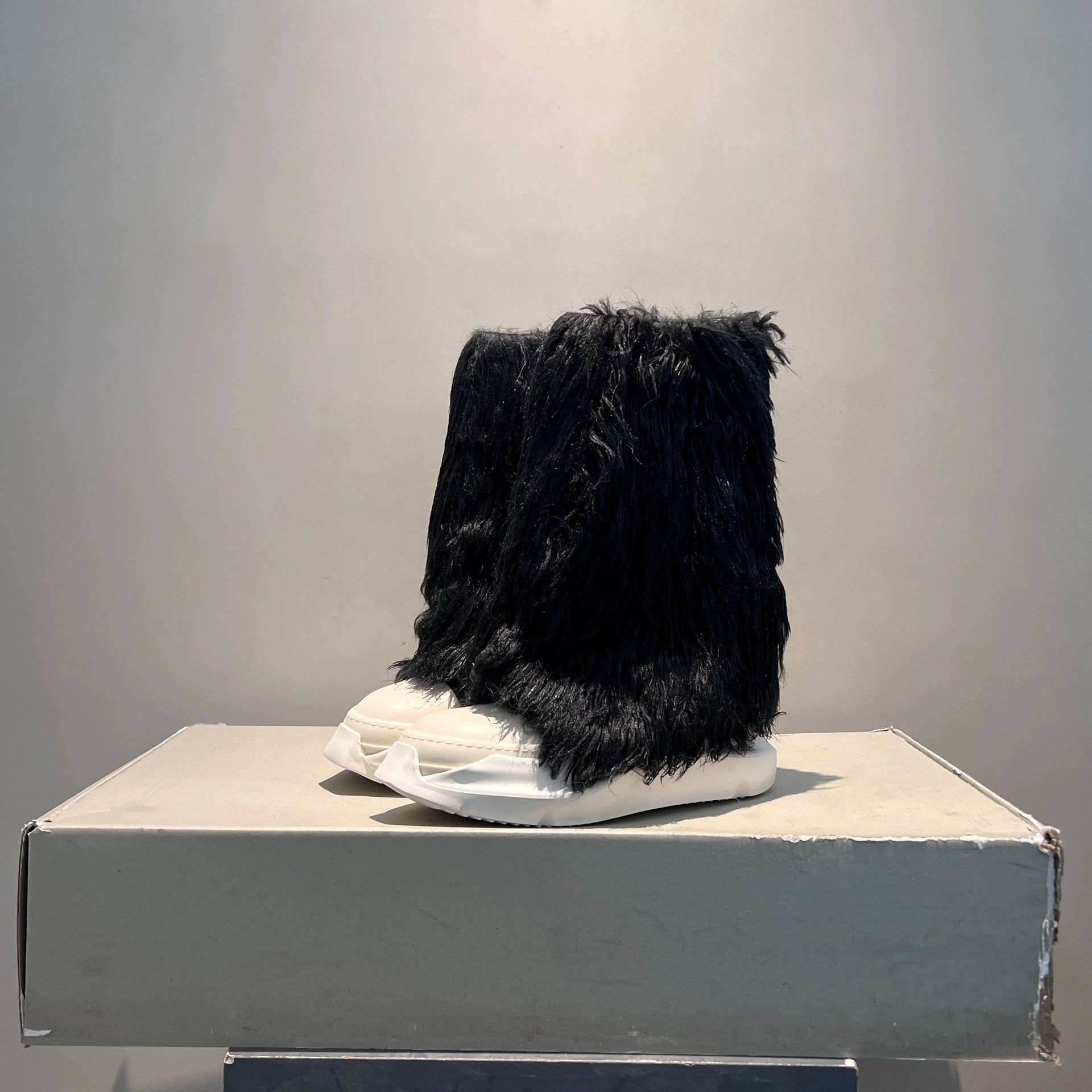 Rick Owens Rick Owens FW22 Abstract Elephant Leg Boots Size US 10 / EU 43 - 2 Thumbnail