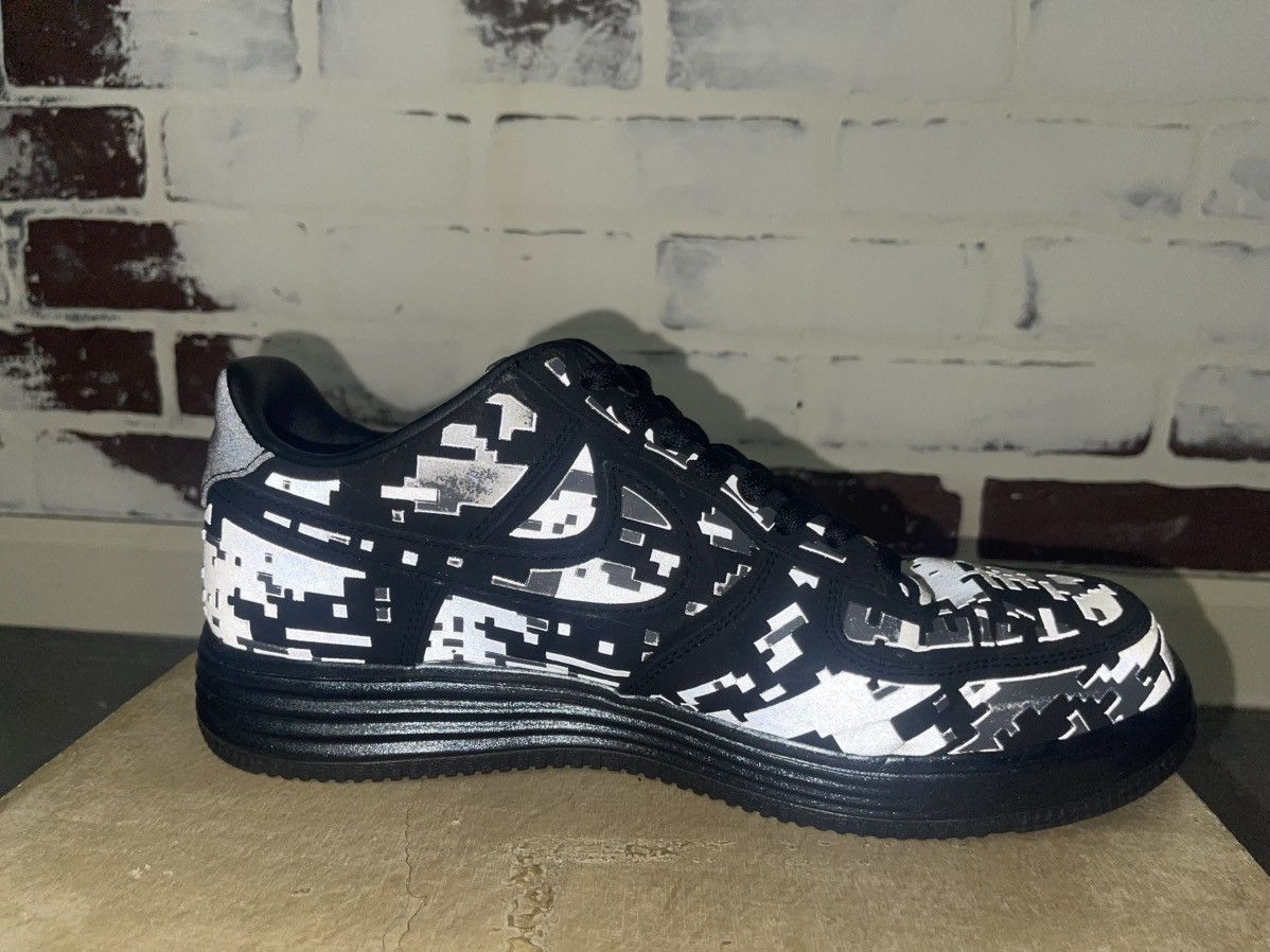 Nike Men’s Nike Reflective 3M Lunar Force 1’s Size US 10 / EU 43 - 7 Thumbnail