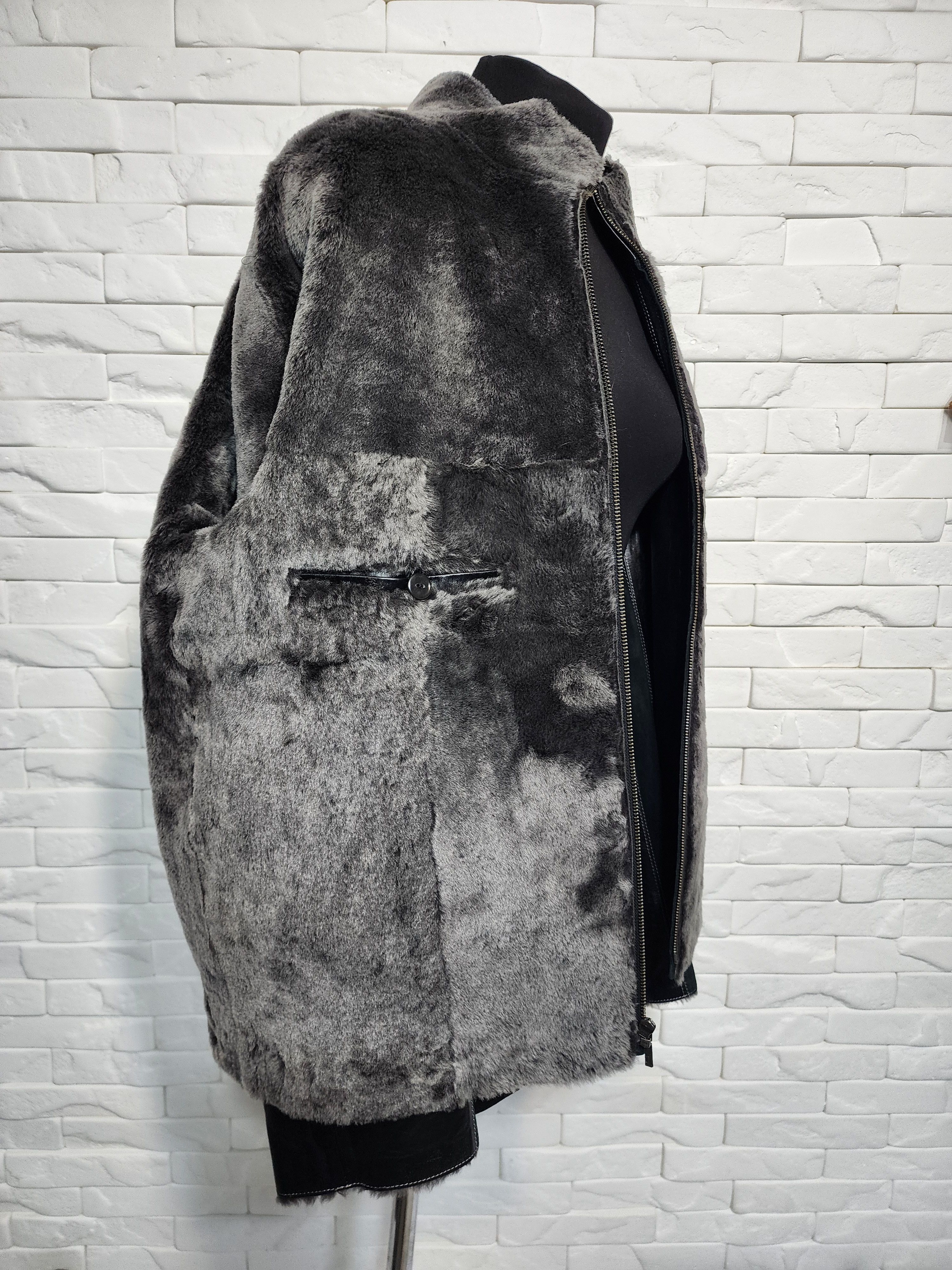 Furla Men's Black Sheepskin Coat: Genuine Leather, Metal Zipper Size US L / EU 52-54 / 3 - 8 Thumbnail