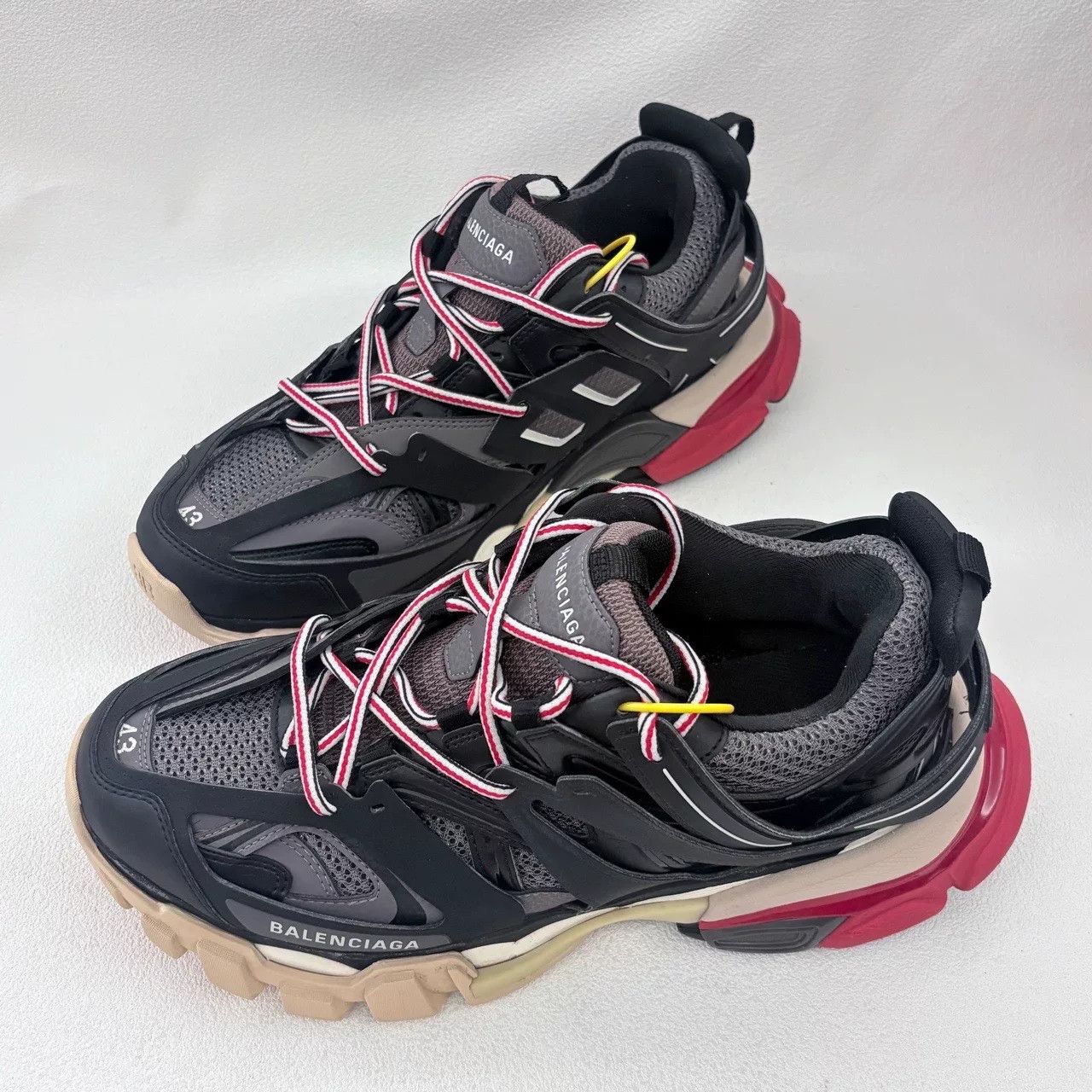 Balenciaga balenciaga men's track shoes black red color Size US 10 / EU 43 - 1 Thumbnail