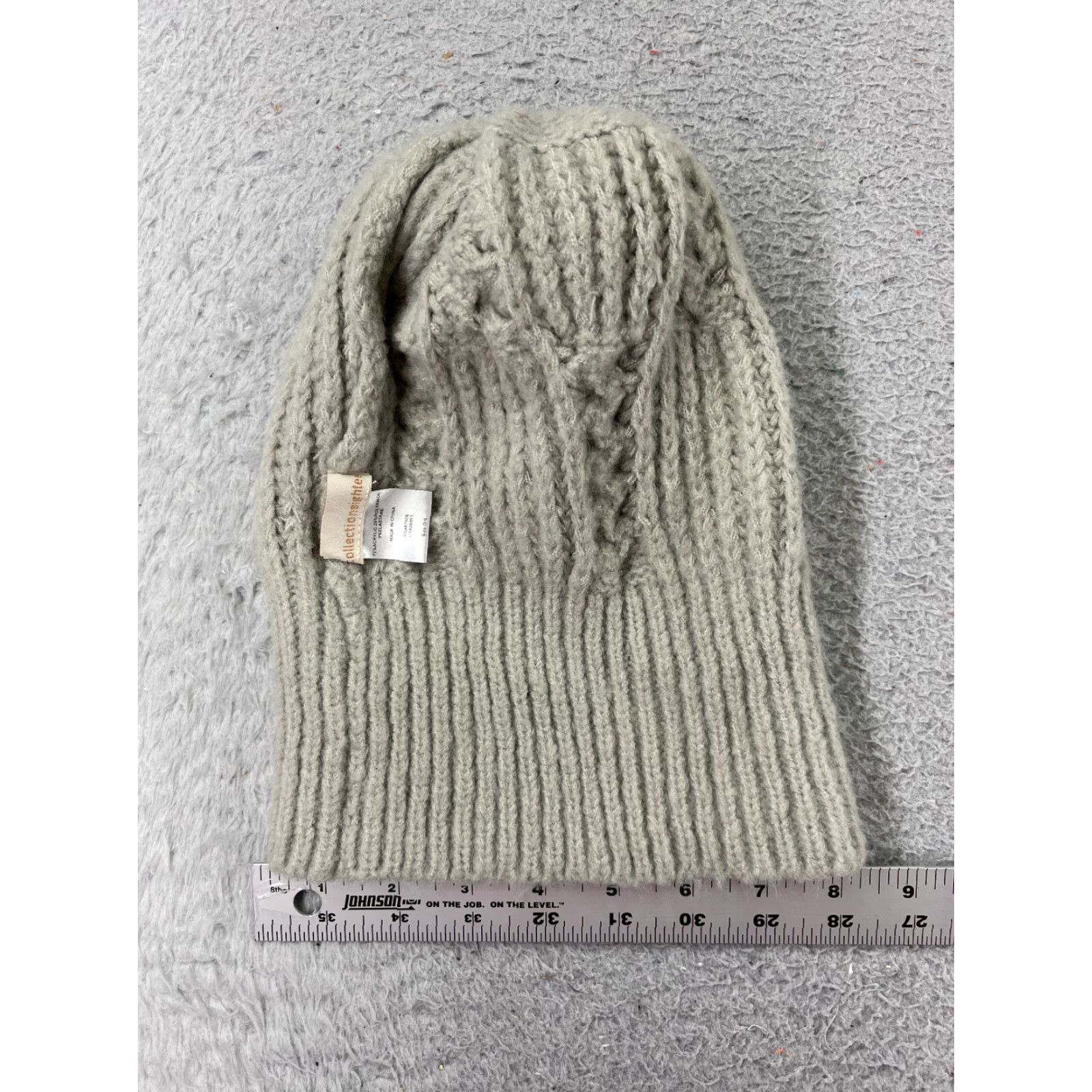 Vintage Collection 18 Beanie Womens One Size Gray Cable Knit Acrylic Blend Ski Pom Toque Size ONE SIZE - 5 Thumbnail