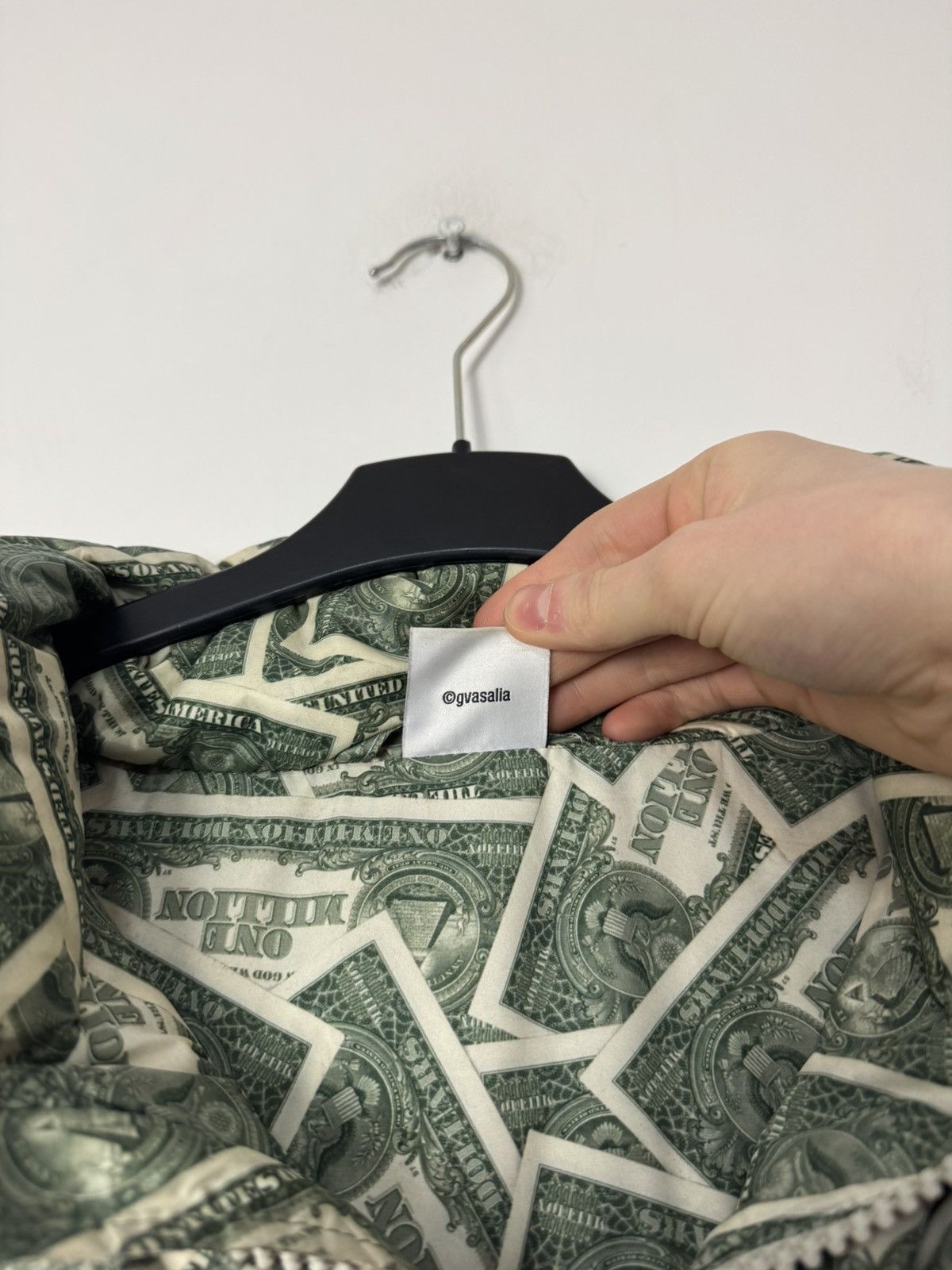 Vetements Vetements Million Dollar Print Down Puffer Jacket Luxury Size US S / EU 44-46 / 1 - 11 Thumbnail