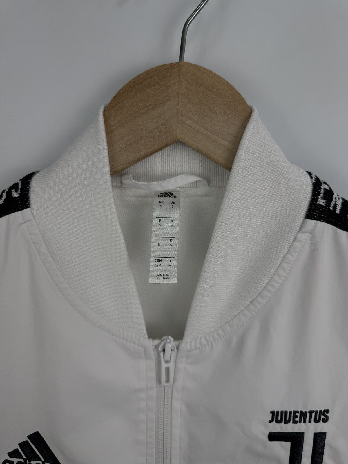 Adidas 🇮🇹 Y2K Adidas Juventus Anthem Bomber Jacket 2019 Blokecore Size US S / EU 44-46 / 1 - 9 Thumbnail