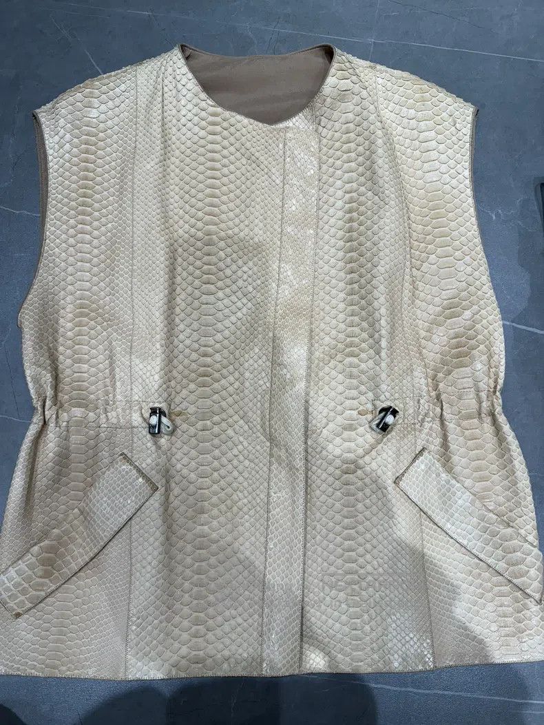 Brunello Cucinelli Women's Vest Beige Snake Skin Fabric