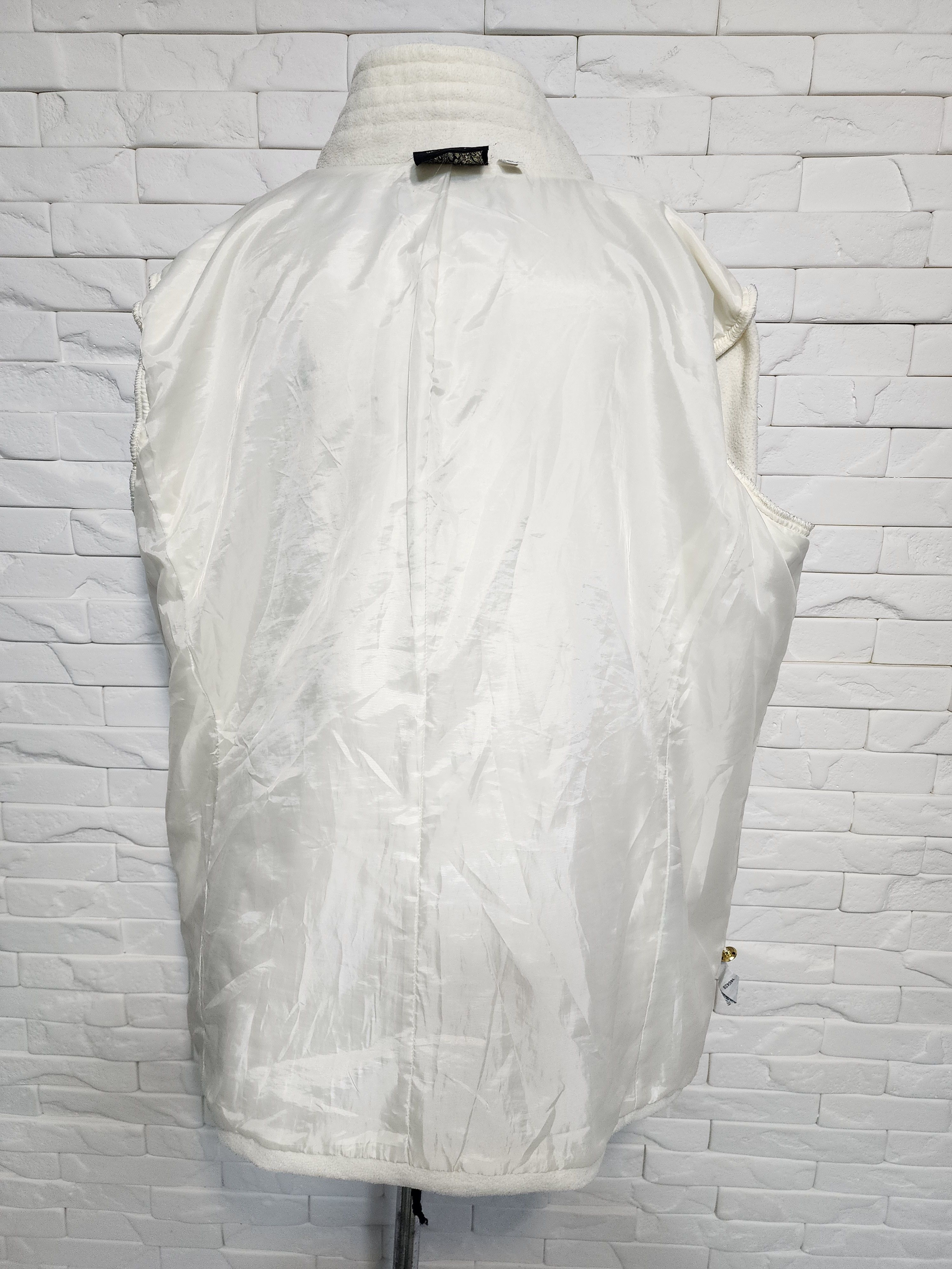 Designer Women's White Fleece Jacket. Colorful Embroidery. Size XXL / US 16-18 / IT 52-54 - 7 Thumbnail