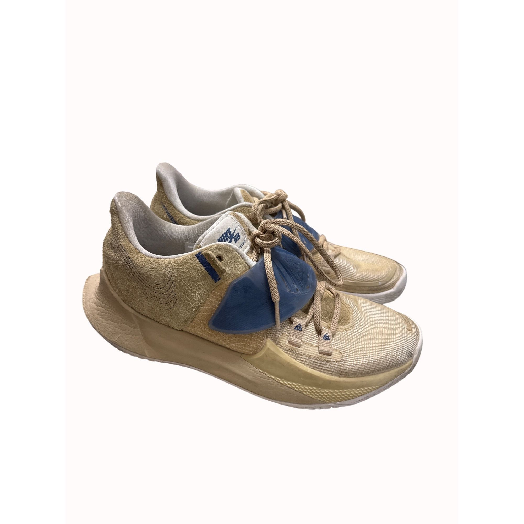 Nike Nike BB Kyrie Irvingtons men’s tan low sneakers shoes size 9 Size US 9 / EU 42 - 3 Thumbnail