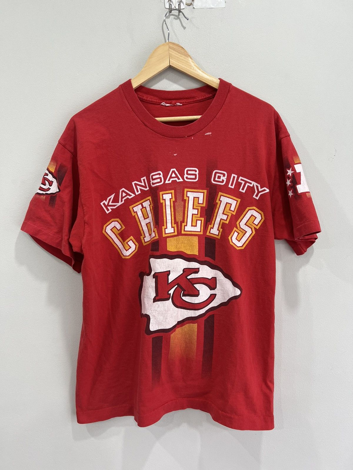 Vintage Vintage Kansas City Chiefs Tee Shirt football nfl Size US XL / EU 56 / 4 - 1 Thumbnail