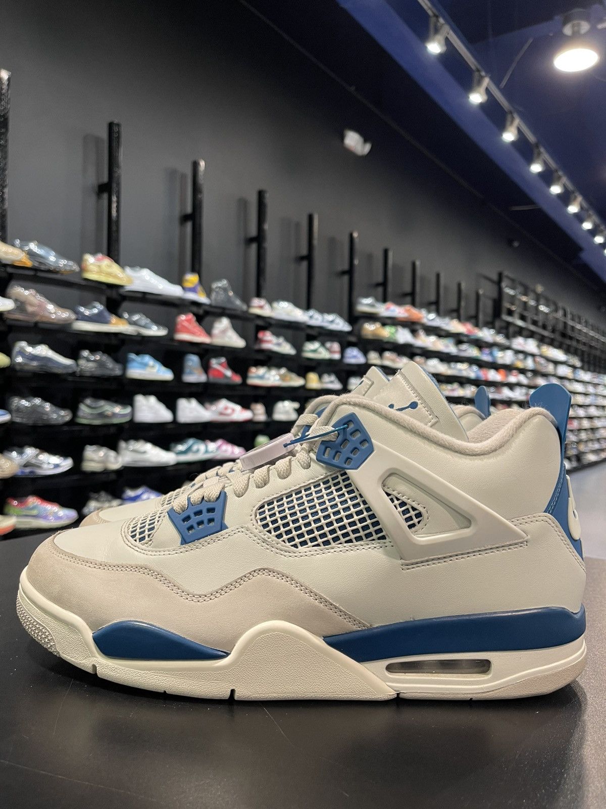 Jordan Brand Size 13 - Jordan 4 Military Blue Size US 13 / EU 46 - 1 Thumbnail
