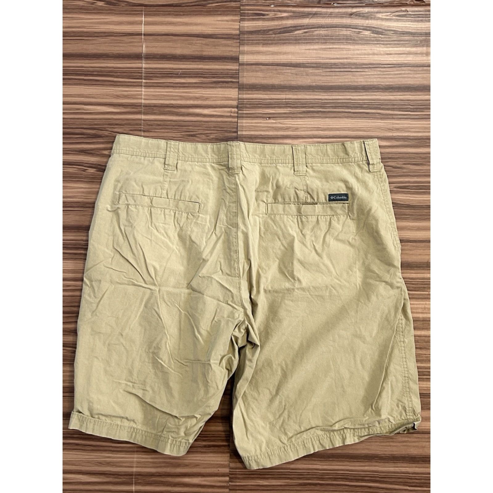 Vintage Columbia Mens Flat Front Shorts Khaki Cargo Pocket 38 Inseam 10" Regular Big & Tall Nut? Size US 38 / EU 54 - 2 Thumbnail