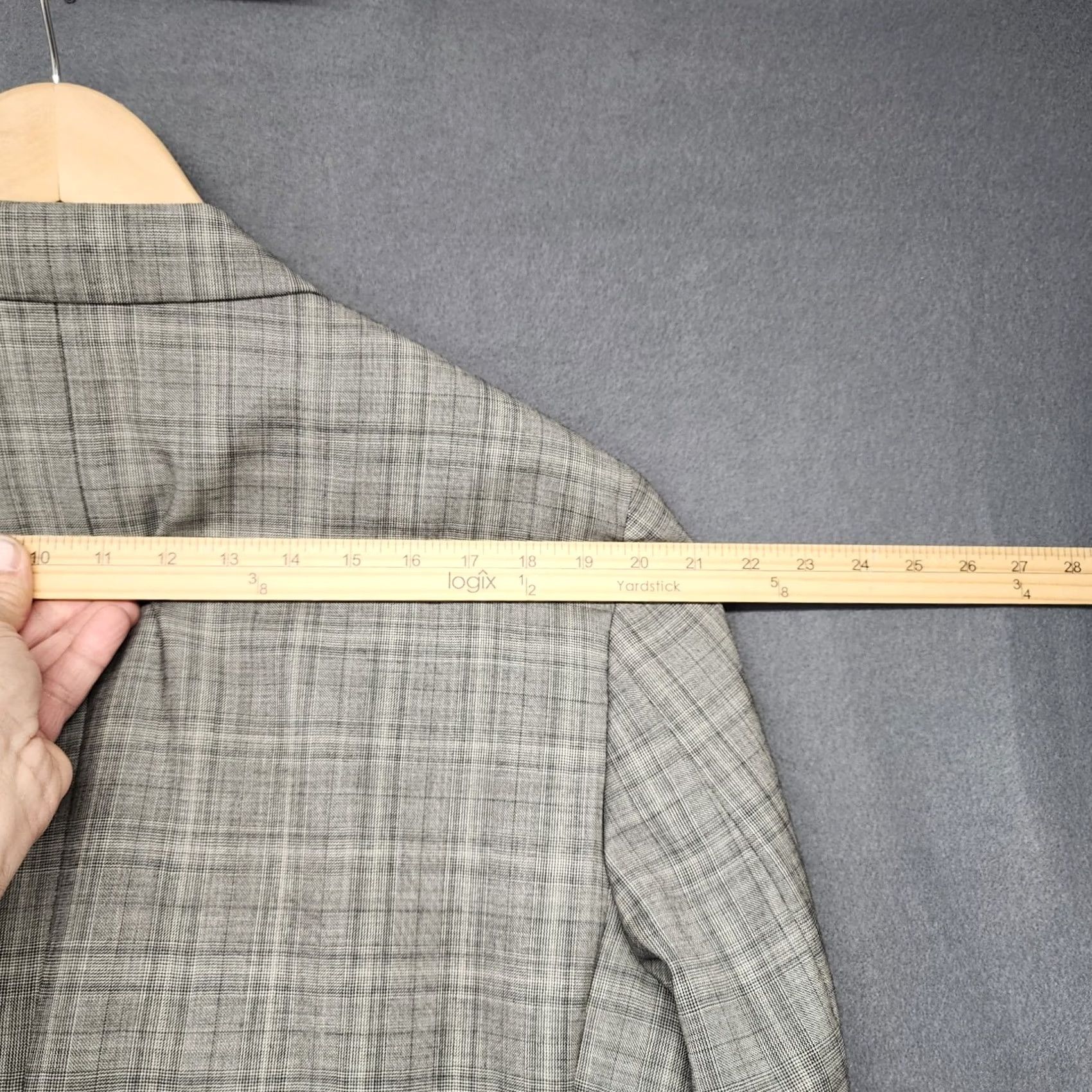 Jos. A. Bank Jos A Banks Jacket Blazer Mens 42L Slim Fit Gray Plaid Wool Sport Coat Size 42R - 7 Thumbnail