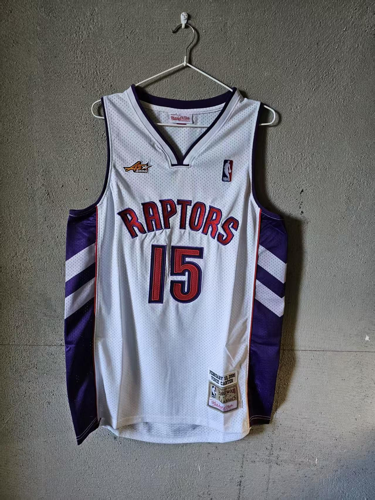 NBA Vince Carter Jersey Toronto Raptors 15 Double Stitched White Size US XXL / EU 58 / 5 - 1 Thumbnail