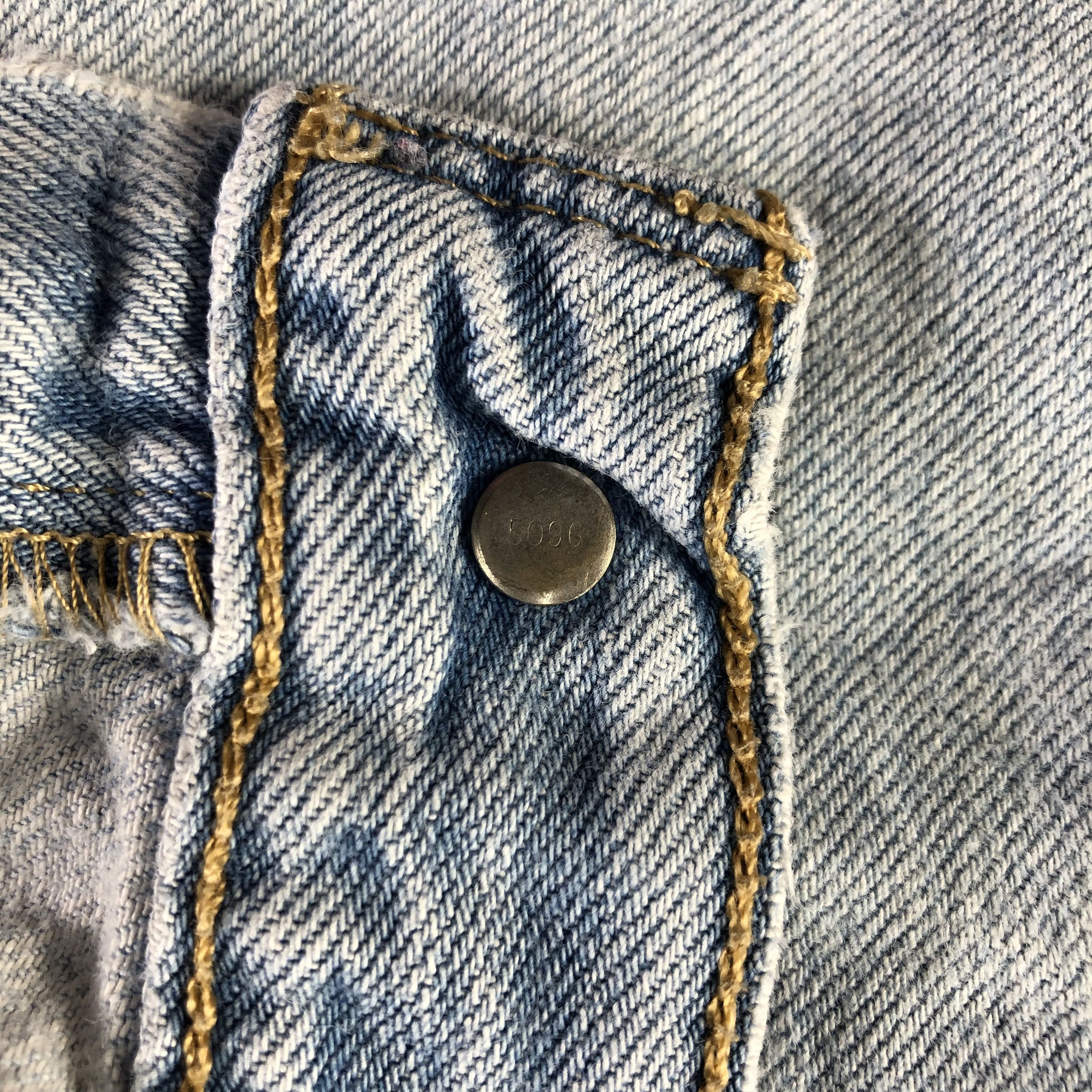 Levi's Vintage Light Wash Levis 501 Jeans-J3703 Size US 33 - 17 Thumbnail