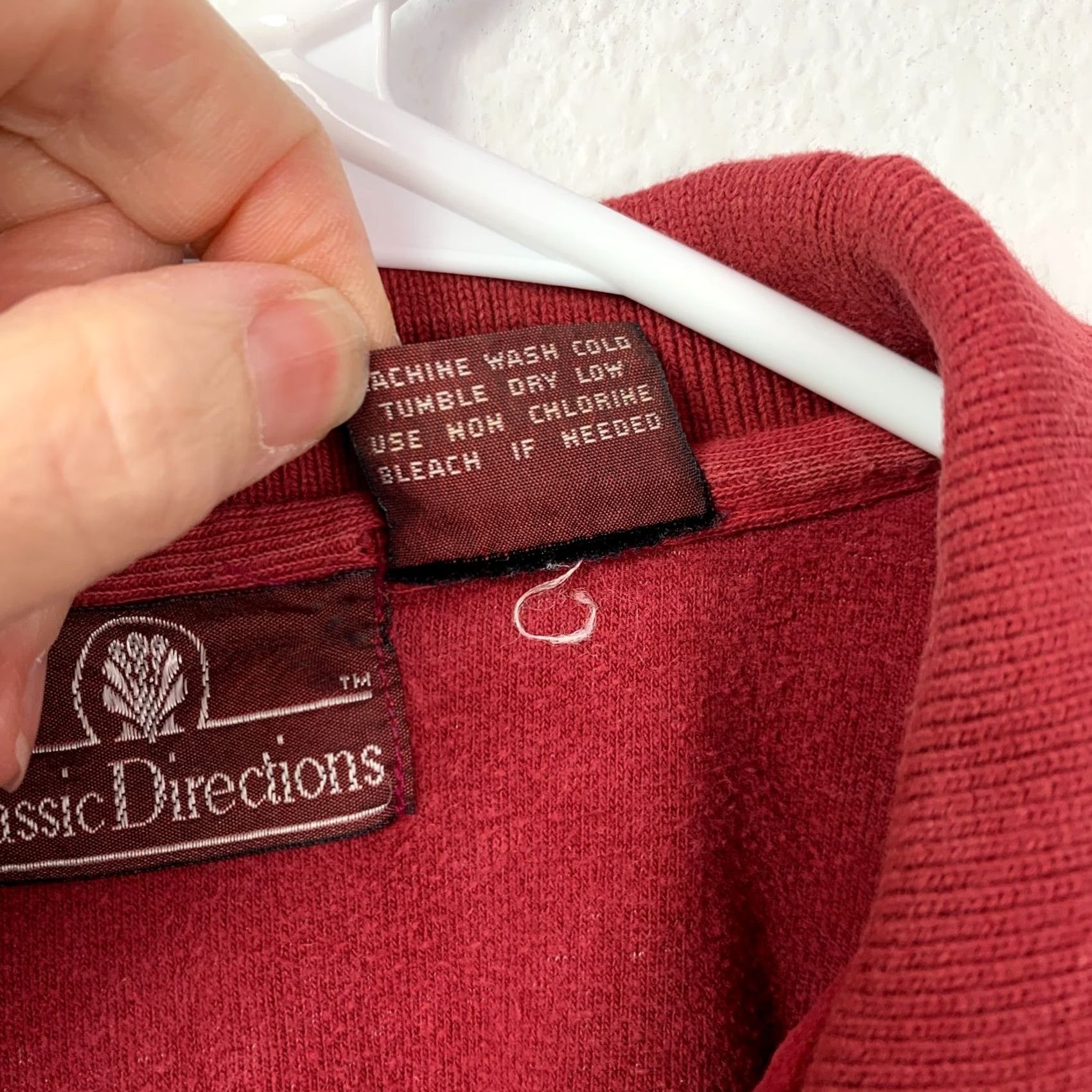 Velour VINTAGE Classic Directions Polo Shirt Mens Large Velour Red Long Sleeve 80s Buttonless Zip Collar Shirt Size US L / EU 52-54 / 3 - 4 Thumbnail