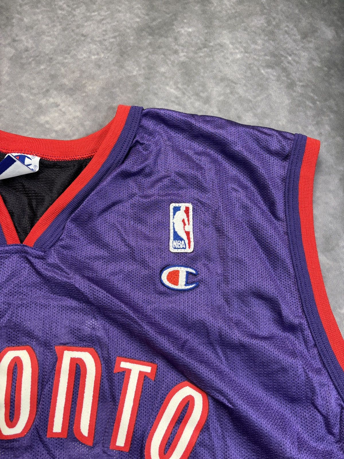 Champion Vintage Toronto Raptors Jersey Vince Carter Purple 1990s NBA Size US XL / EU 56 / 4 - 8 Thumbnail