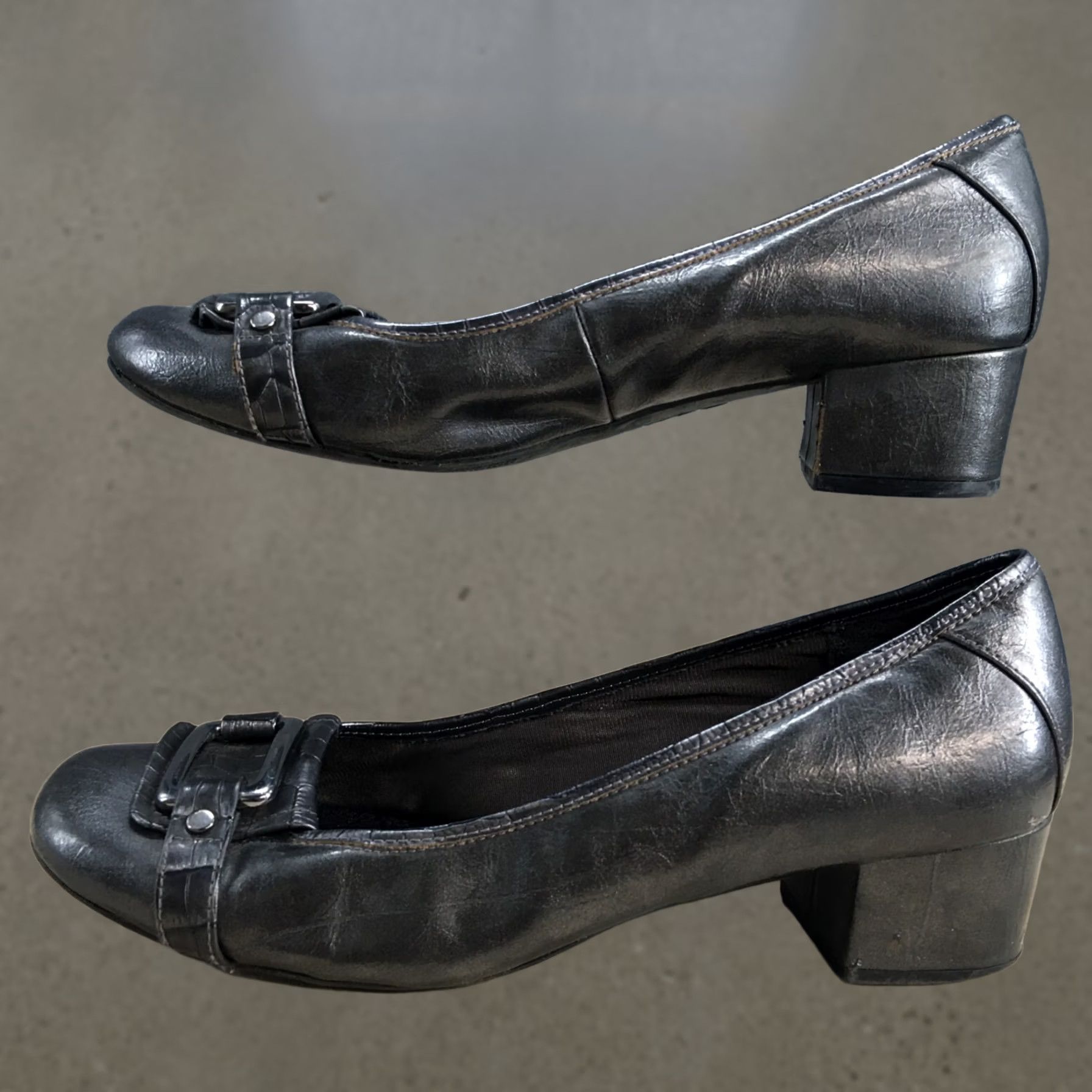 Vintage LifeStride Heels Womens 9 M Lynx Slip On Metallic Pumps Gray Faux Leather Casual Pump Womens Shoes Mens Womens Size US 9 / IT 39 - 1 Thumbnail