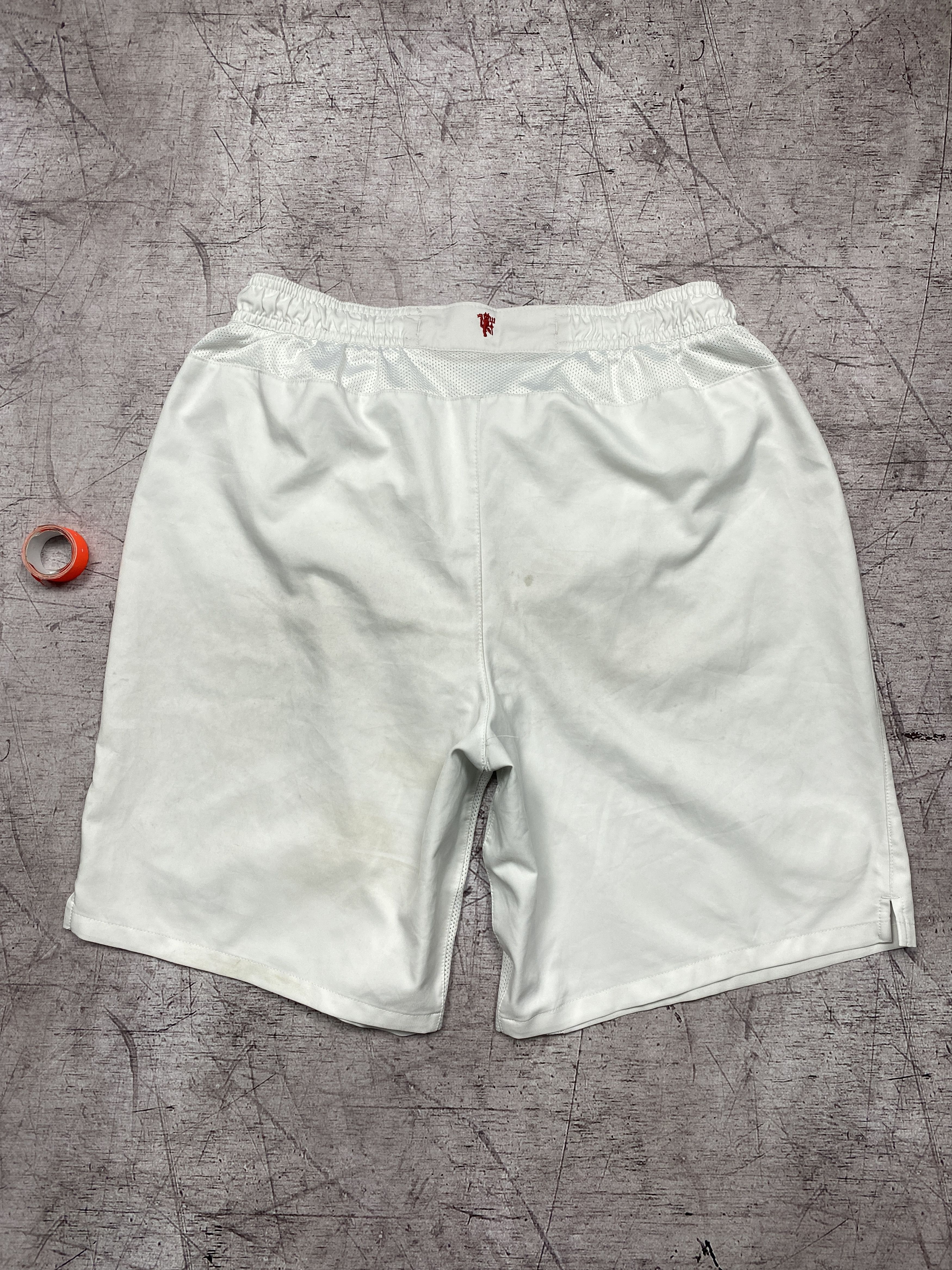 Nike Nike Manchester United Vintage Mens Shorts Size US 34 / EU 50 - 7 Thumbnail