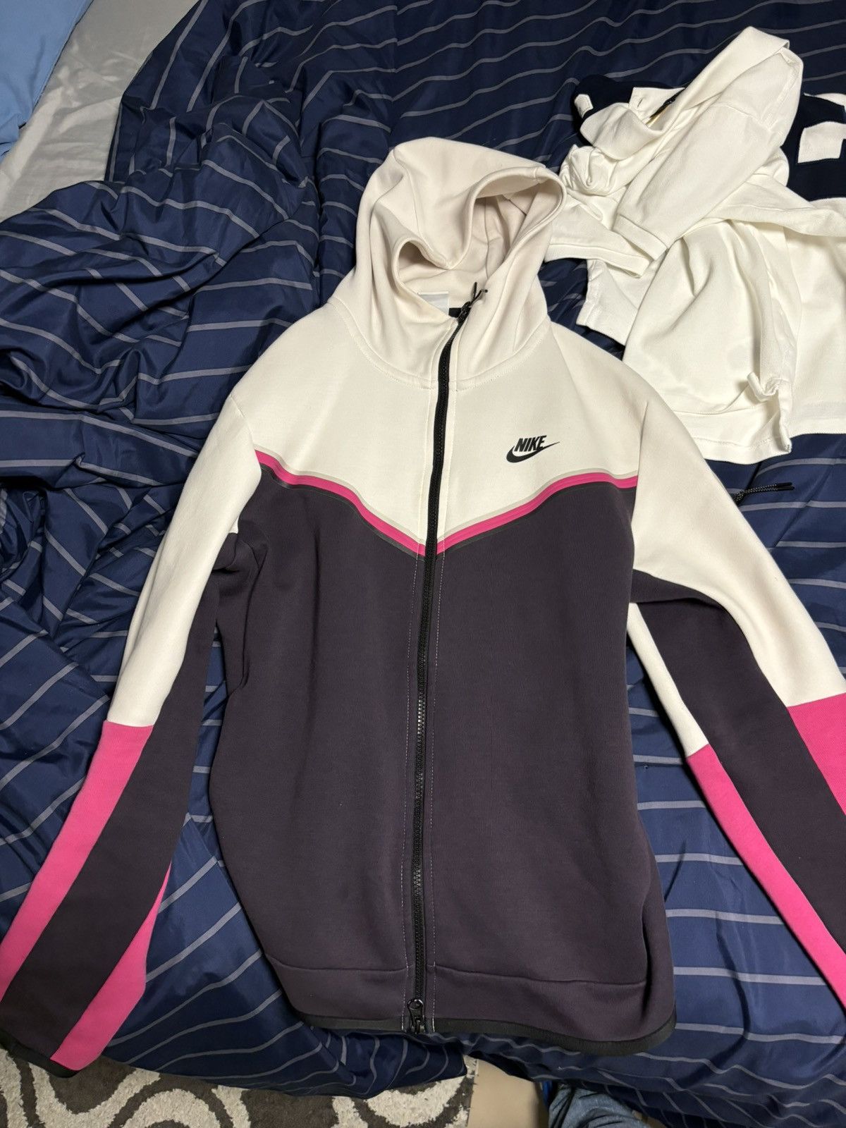 Nike white pink purple black nike tech Size US S / EU 44-46 / 1 - 1 Thumbnail
