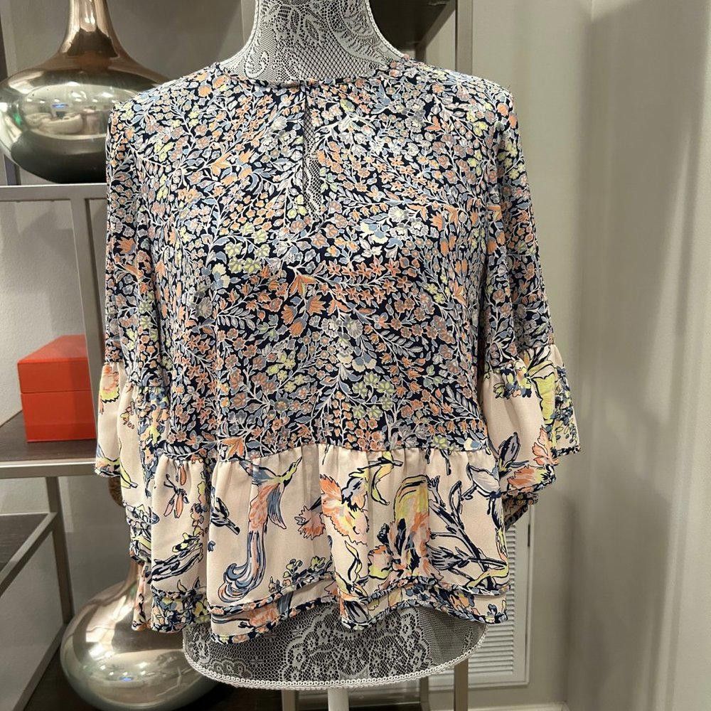 Bcbgmaxazria BCBG MaxAzria Floral Cropped Top Size S / US 4 / IT 40 - 3 Thumbnail