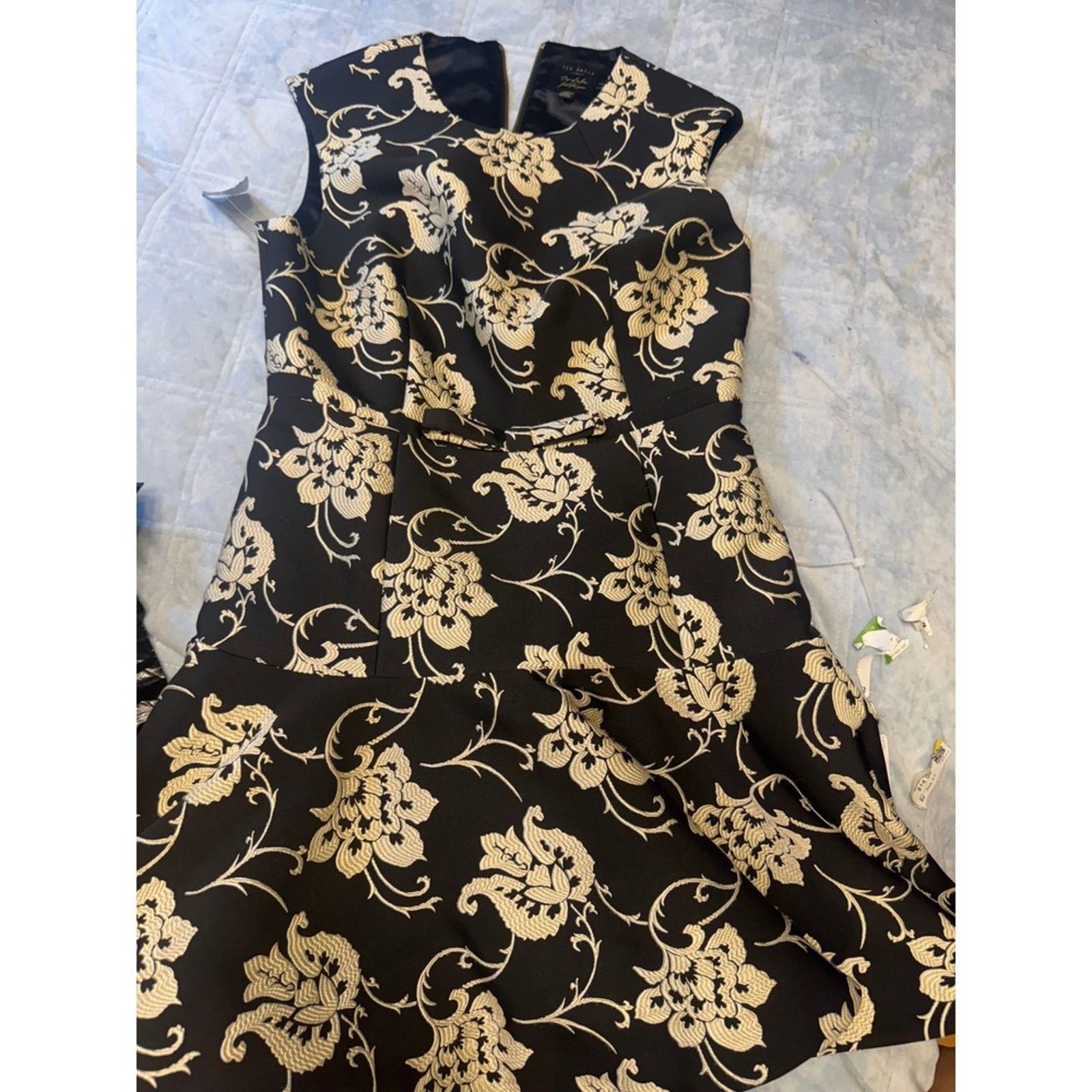 Ted Baker Ted Baker B& W Floral Fit & Flare Dress – Size 3 (US 6) Size M / US 6-8 / IT 42-44 - 7 Thumbnail