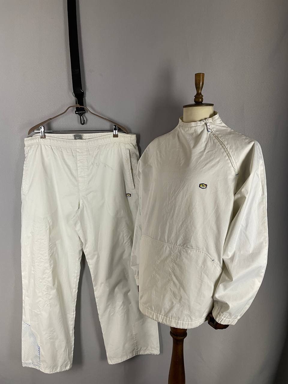 Nike Nike TN Tracksuit Jacket Pants White Size US XL / EU 56 / 4 - 1 Thumbnail