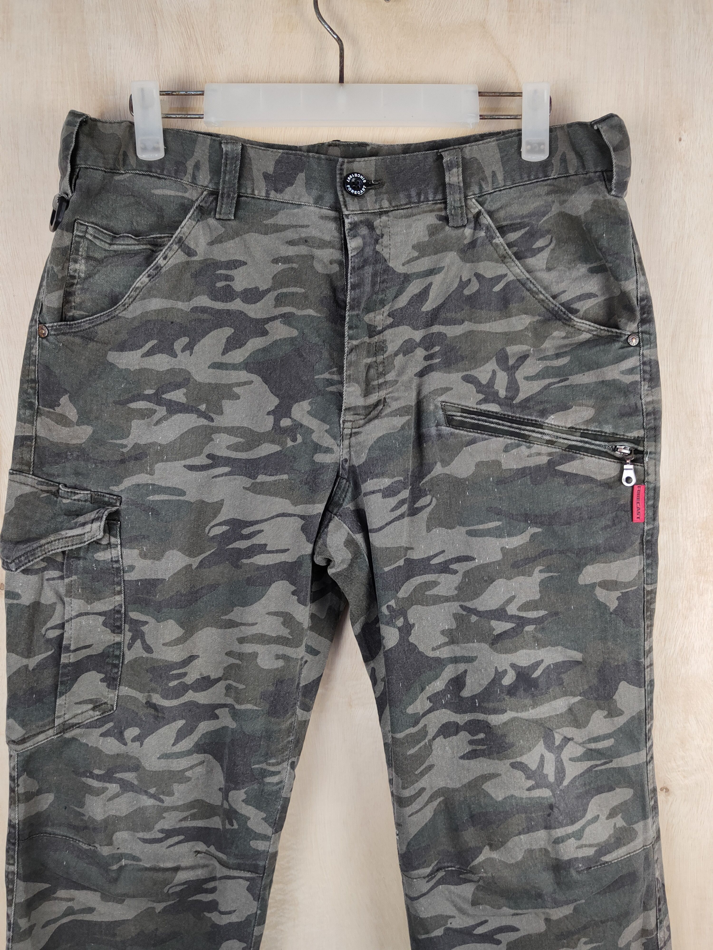 Japanese Brand Forecast Camouflage Multipocket Tactical Cargo Pants #S2428 Size US 33 - 2 Thumbnail