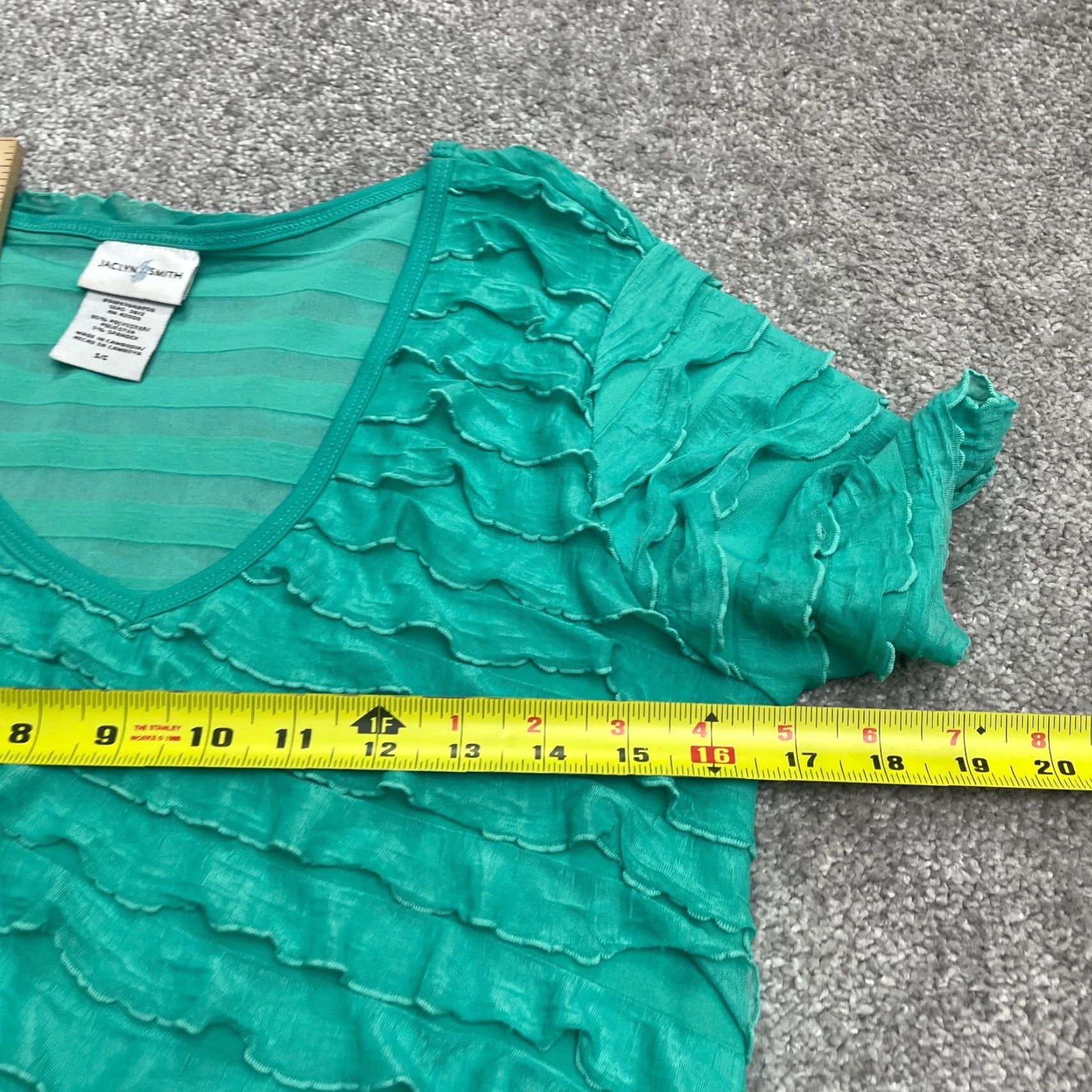 Vintage Jaclyn Smith Blouse Shirt Womens Small Green Short Sleeve V-Neck Ruffles Casual Top Knit Polyester Spandex Regular Solid Size S / US 4 / IT 40 - 7 Thumbnail