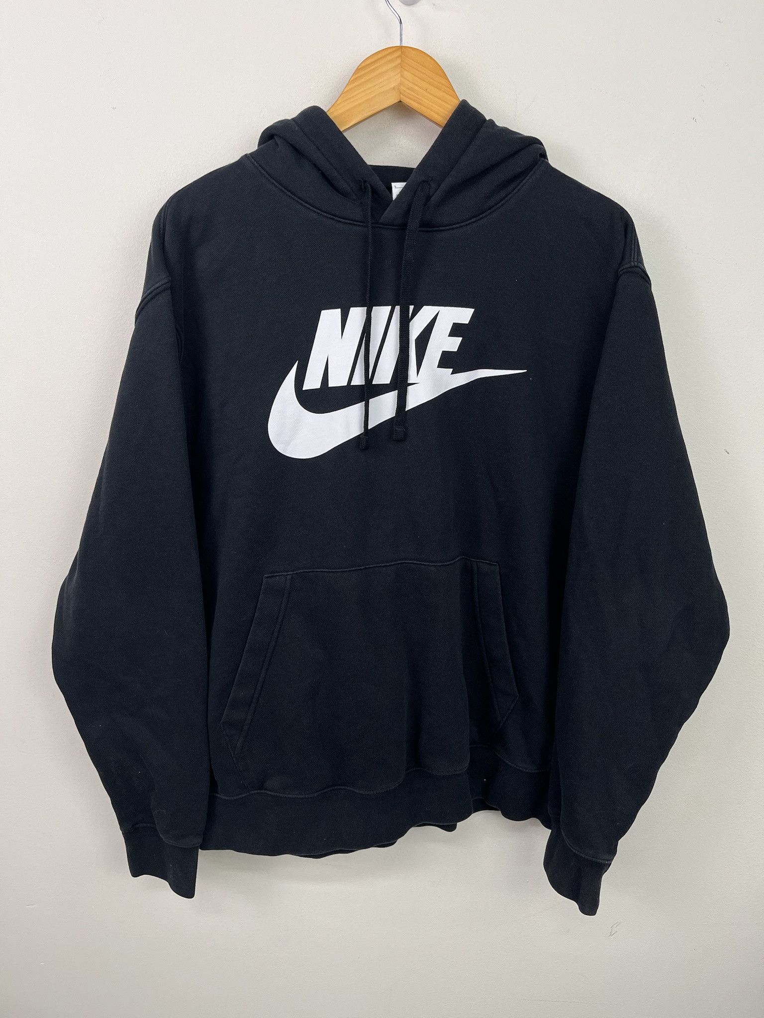 Vintage Vintage Y2K Nike Logo Sweatshirt Size L Size US L / EU 52-54 / 3 - 1 Thumbnail