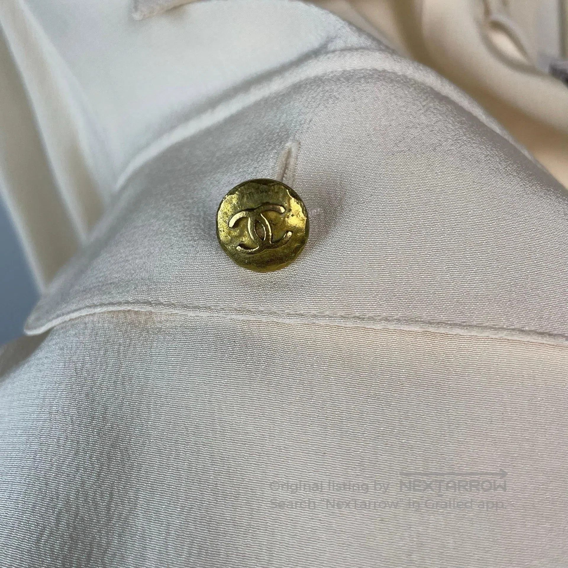 Chanel Chanel Ivory Gold Button Long. Size XXS / US 00 / IT 34 - 4 Thumbnail