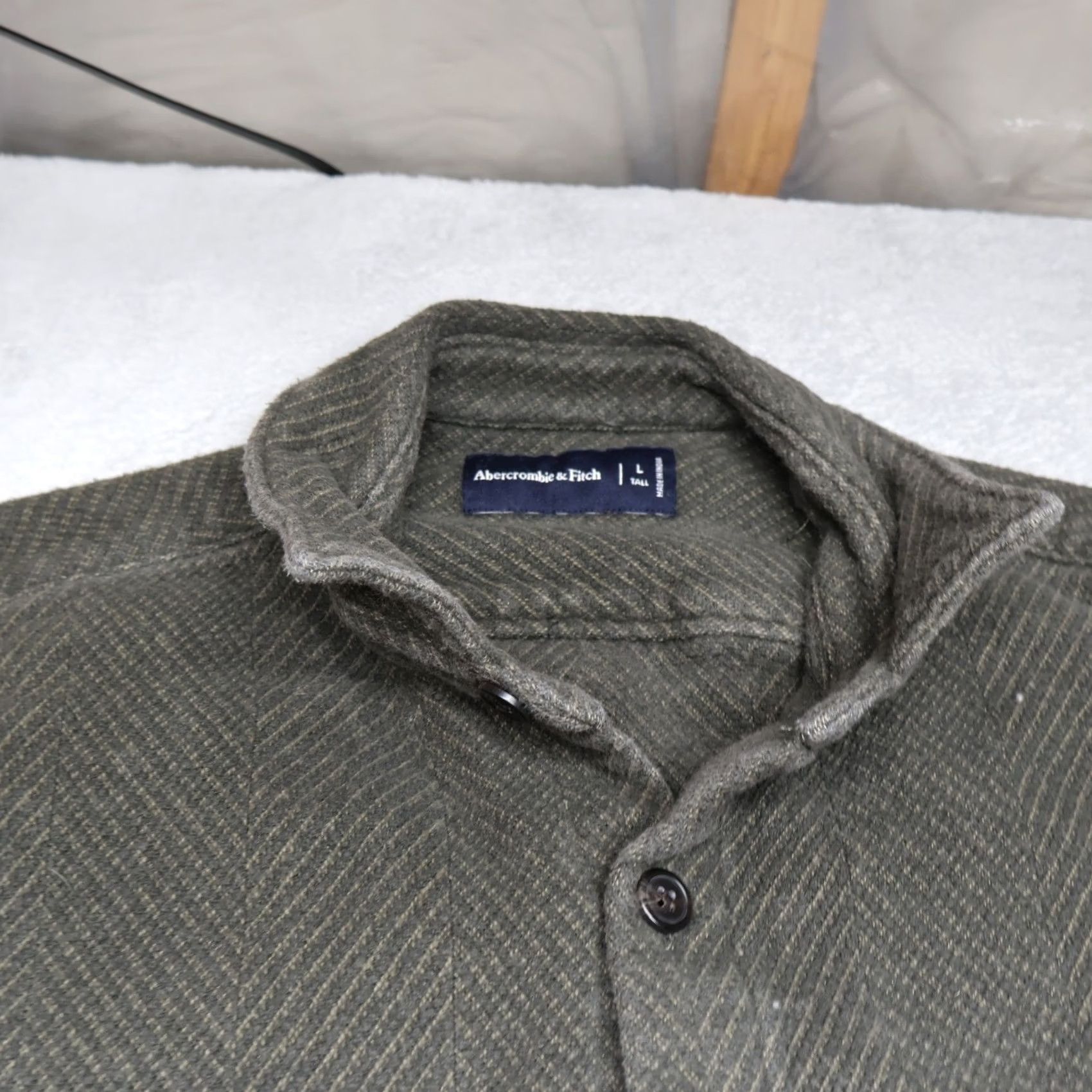 Abercrombie & Fitch Abercrombie & Fitch Shirt Mens Large Tall Green Button Up Long Sleeve Textured Size US L / EU 52-54 / 3 - 3 Thumbnail