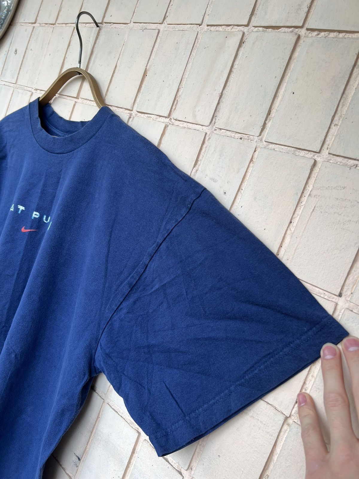 Nike Vintage Nike T Shirt Big Logo EAT PUCK Swoosh 2000s Y2K Size US XXL / EU 58 / 5 - 11 Thumbnail