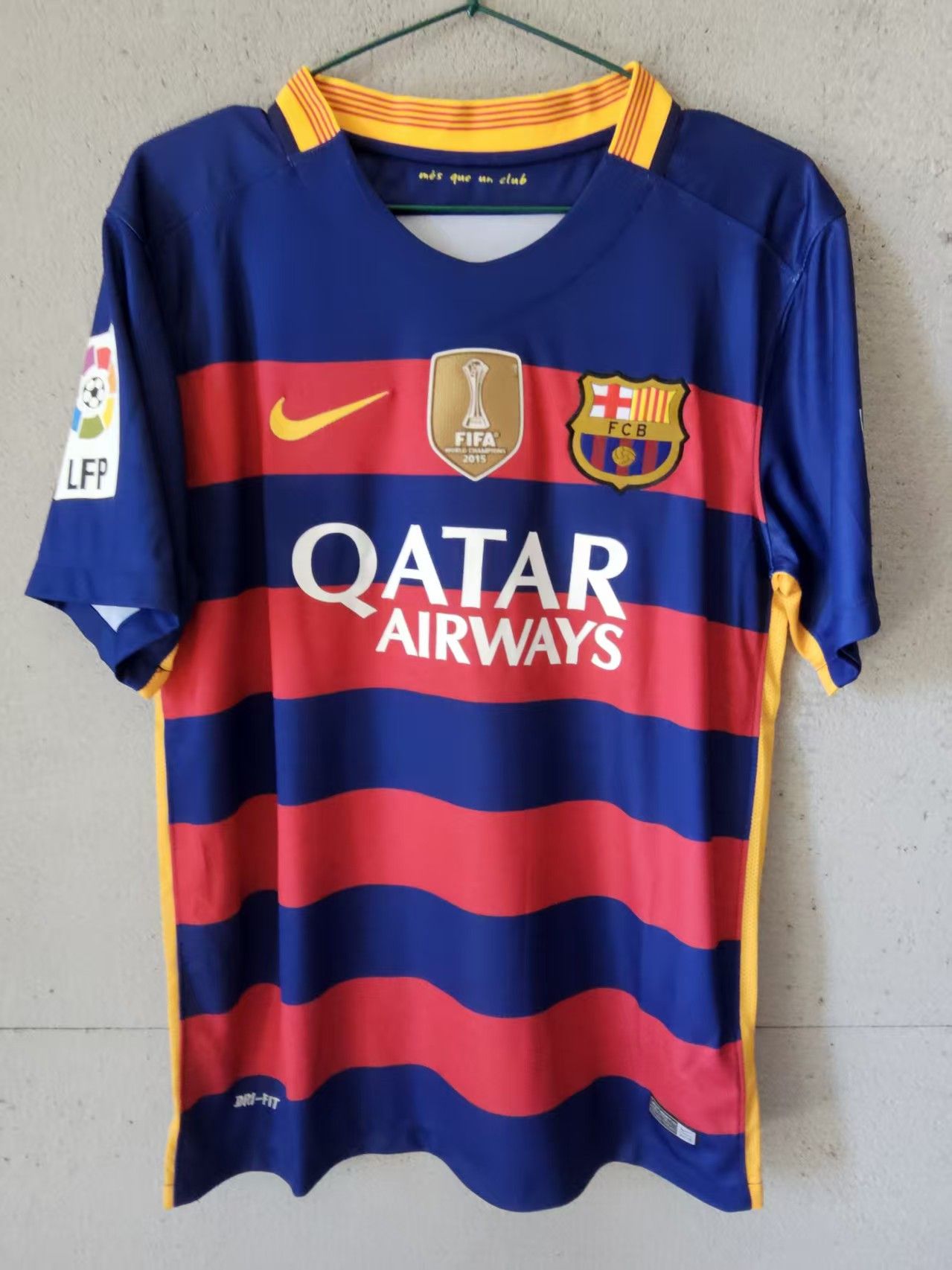 Other 2015 2016 Barcelona #11 Neymar Jersey Size US XL / EU 56 / 4 - 2 Thumbnail