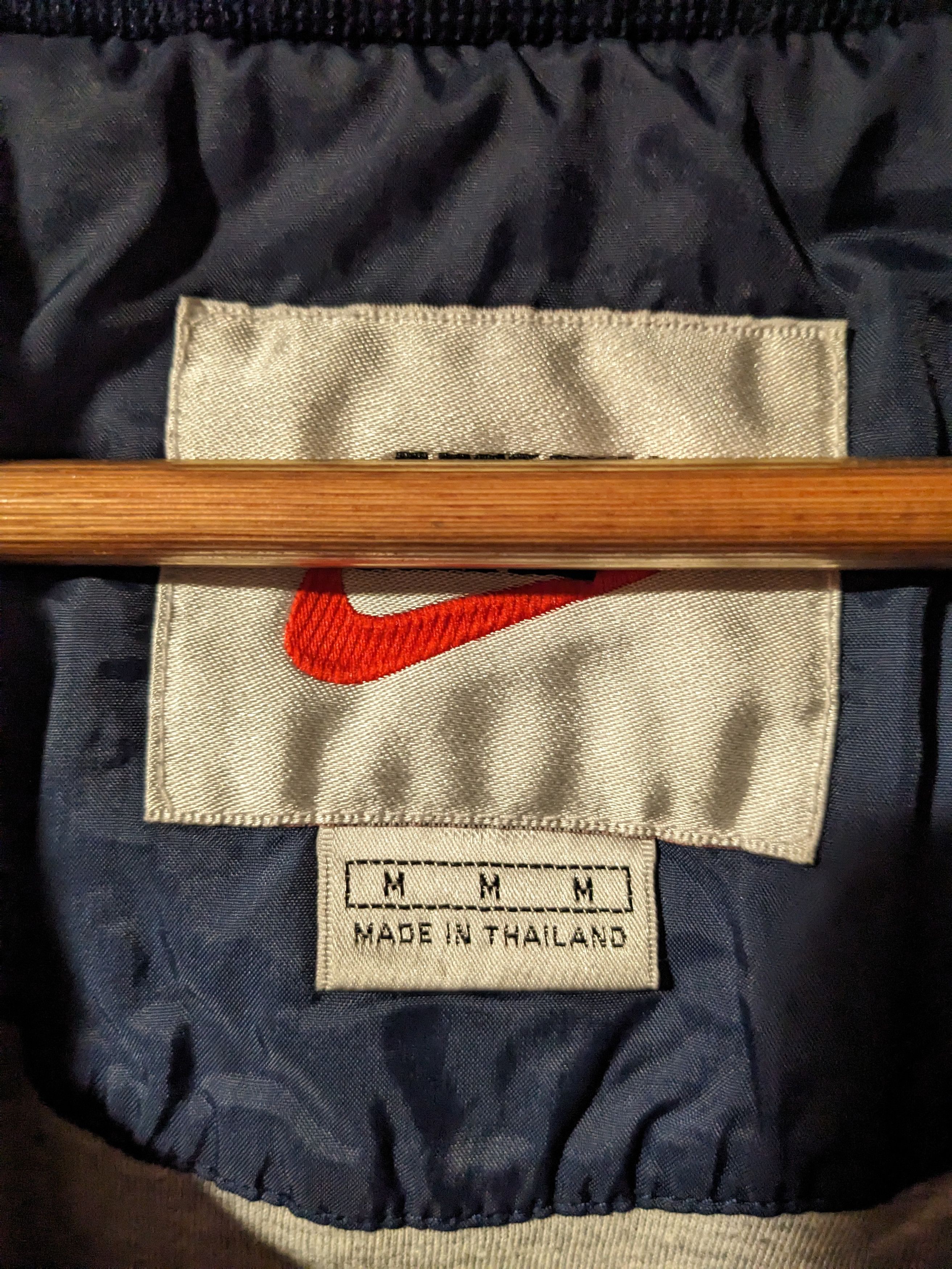 Nike × Vintage Vintage 90s Nike Spell Out Blue Medium Windbreaker Size US M / EU 48-50 / 2 - 9 Thumbnail