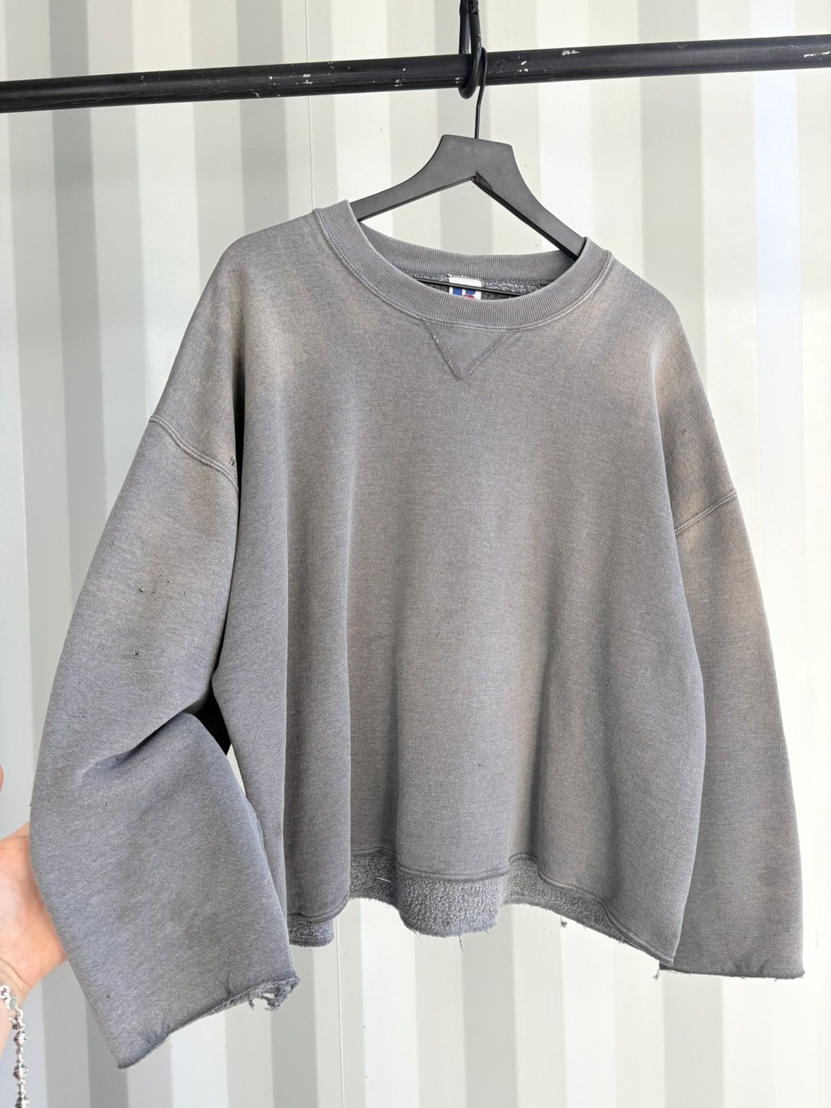 Vintage Thrashed Distressed Sun Faded Sweatshirt Cutoff Grunge Size US XL / EU 56 / 4 - 1 Thumbnail