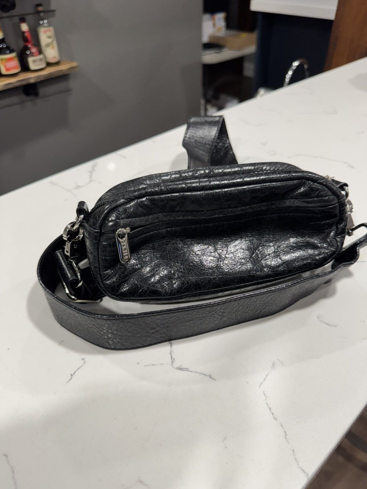 Danier Vintage Danier Leather Crossbody Bag Y2K Shoulder Pouch Size ONE SIZE - 7 Thumbnail