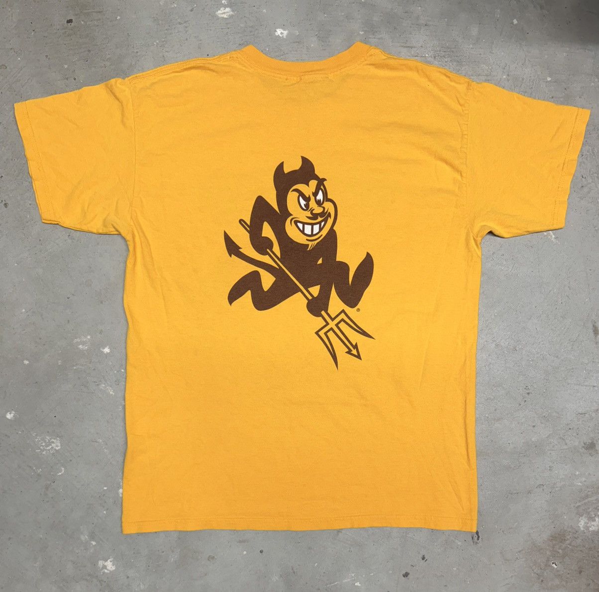 Other vintage asu graphic Size US L / EU 52-54 / 3 - 1 Thumbnail