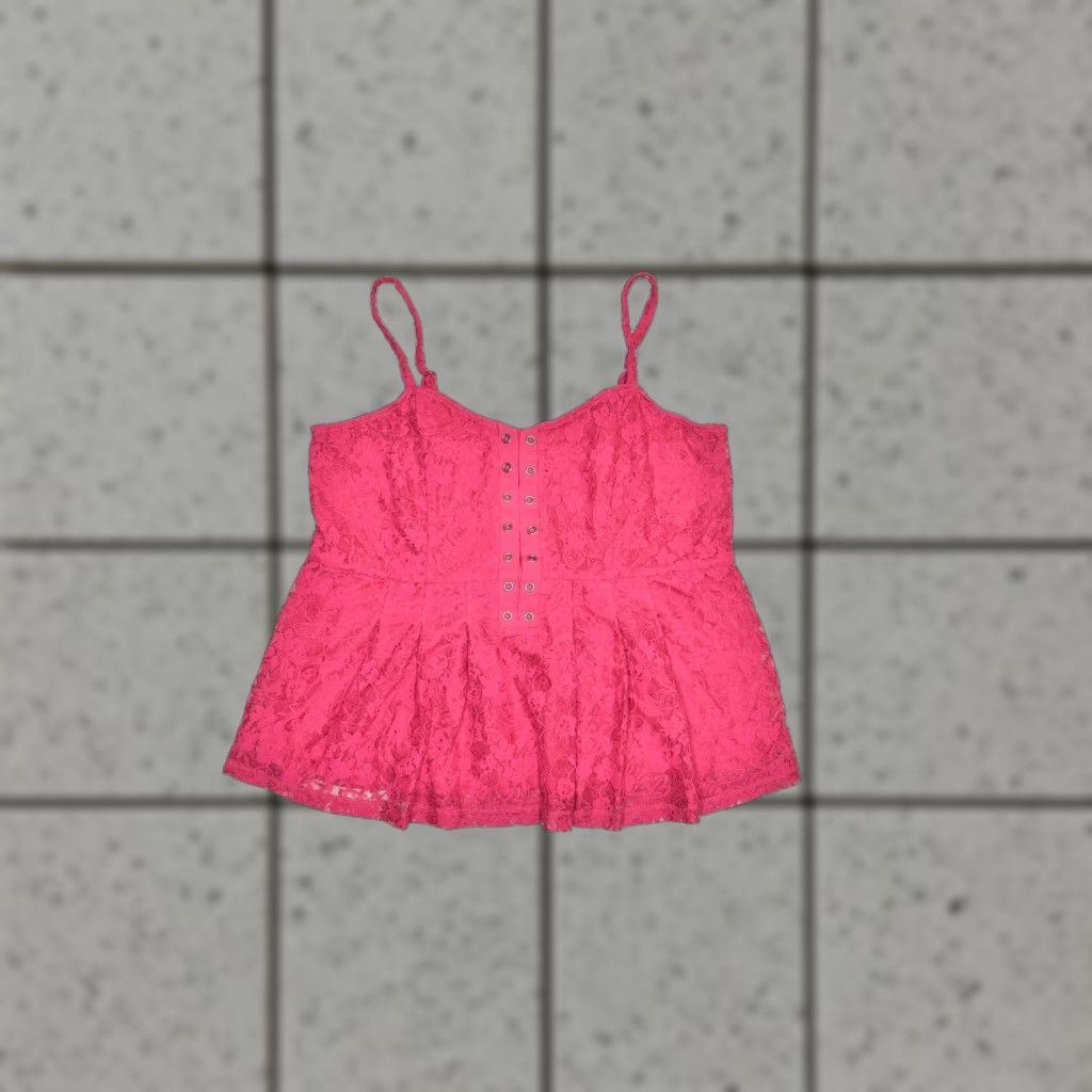 Torrid Torrid Pink Lace Peplum Cami Top Blouse Plus Size 2 Sleeveless Smocked Back Womens Shirt Summer Spring Size XS / US 0-2 / IT 36-38 - 1 Thumbnail