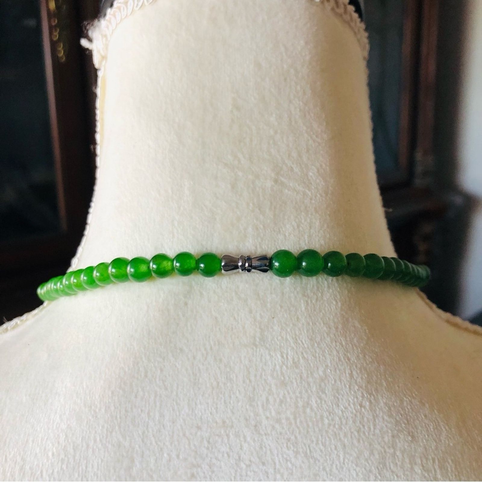 Jewelry Genuine nephrite jade 6mm round bead necklace Size ONE SIZE - 6 Thumbnail