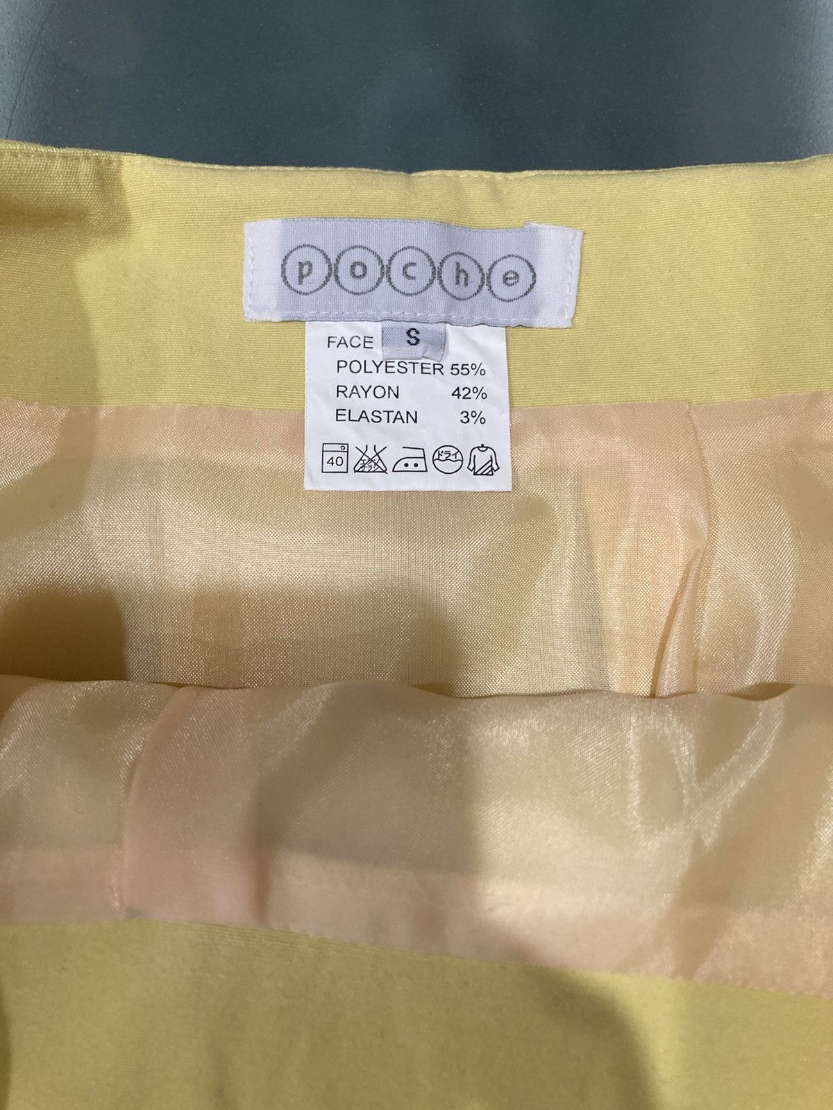 Japanese Brand Japanese Designer Archive Runway/Pleated Skirt/ Lemon Yellow Size 27" / US 4 / IT 40 - 4 Thumbnail