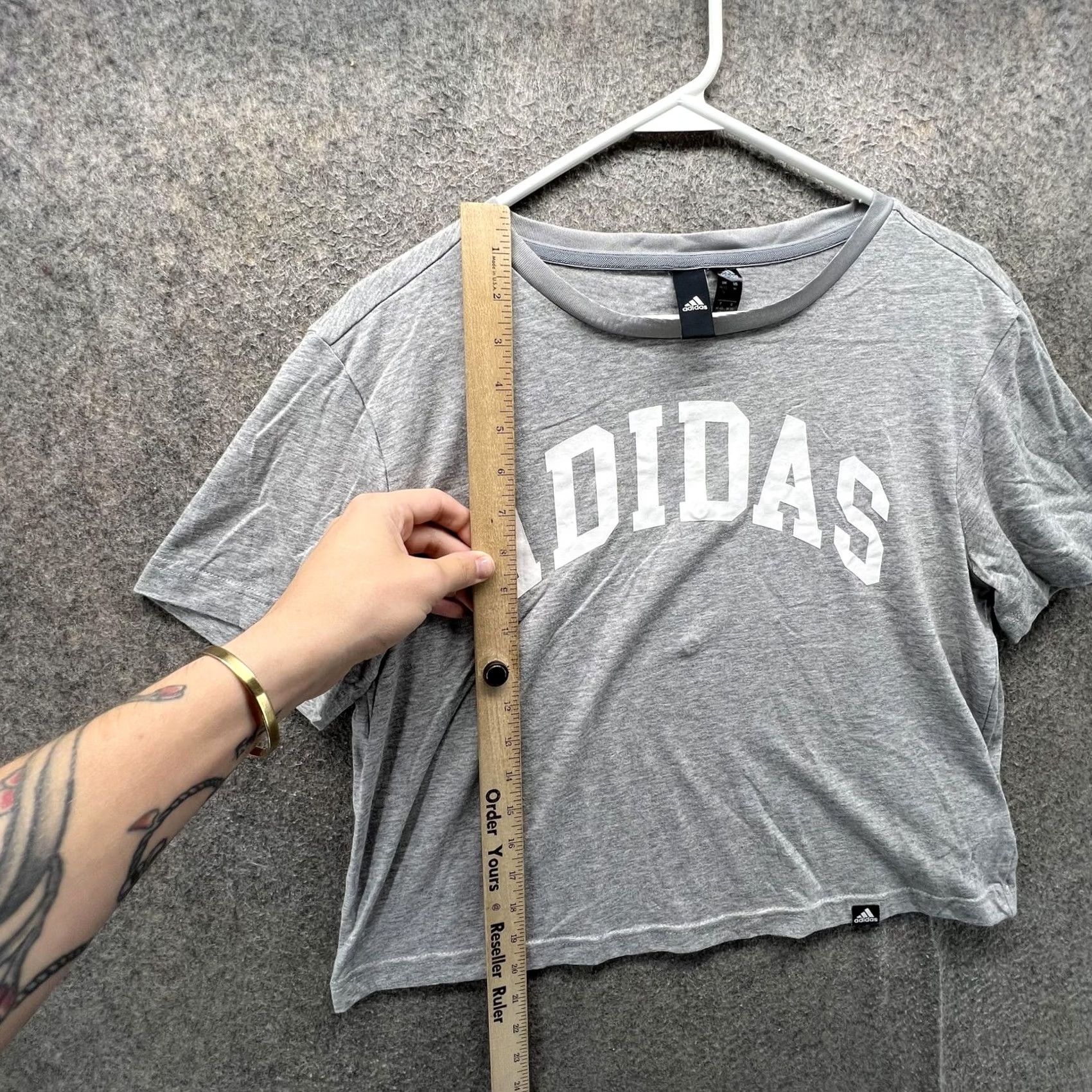 Adidas Adidas Shirt Womens Medium Gray Cropped Crew Neck Short Sleeve Top Spell Boxy Size M / US 6-8 / IT 42-44 - 5 Thumbnail