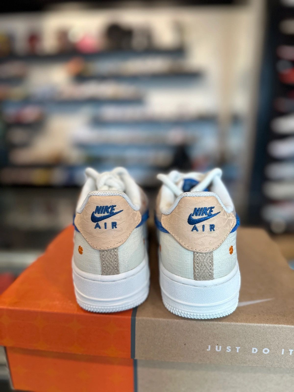 Nike Air Force 1 40th Anniversary LA Flea DS OG 7Y Size US 7 / EU 40 - 3 Thumbnail