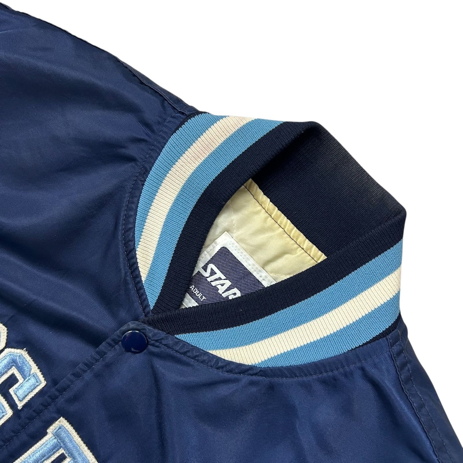 NCAA VTG 90s GEORGETOWN HOYAS STARTER SATIN JACKET MADE IN USA Size US L / EU 52-54 / 3 - 6 Thumbnail